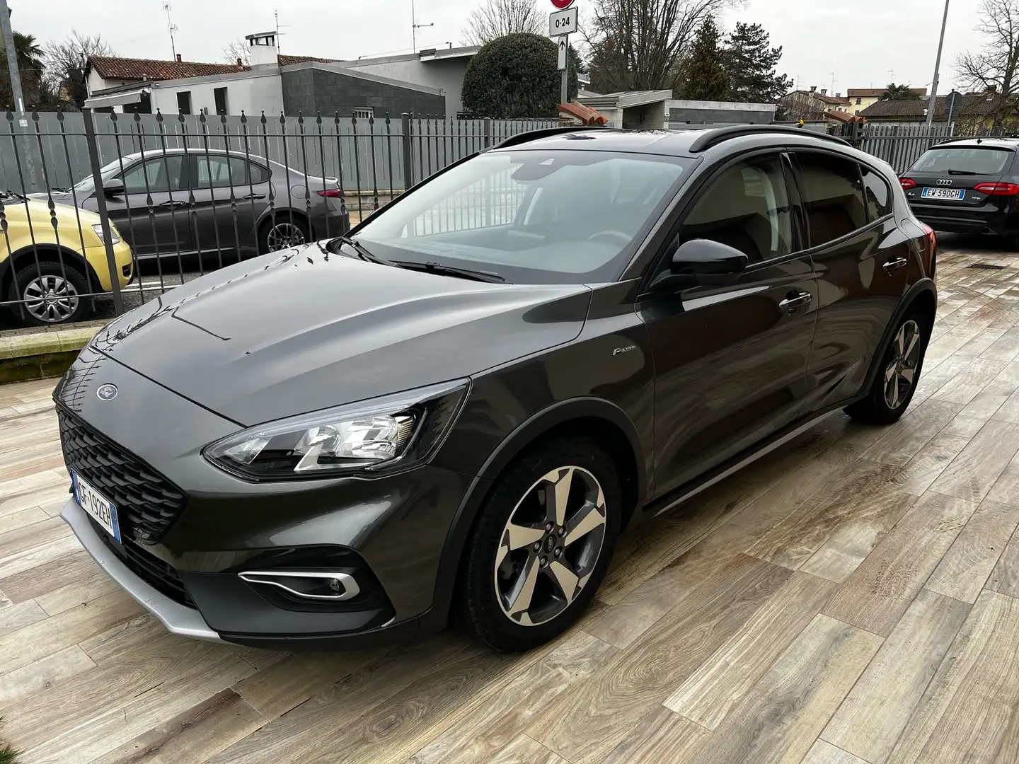Ford Focus Active 1.5 ecoblue 120cv auto Grau - 2