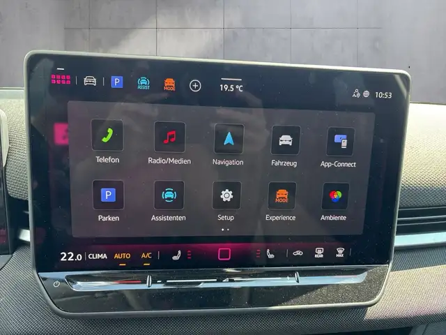 Volkswagen T-Roc view 15