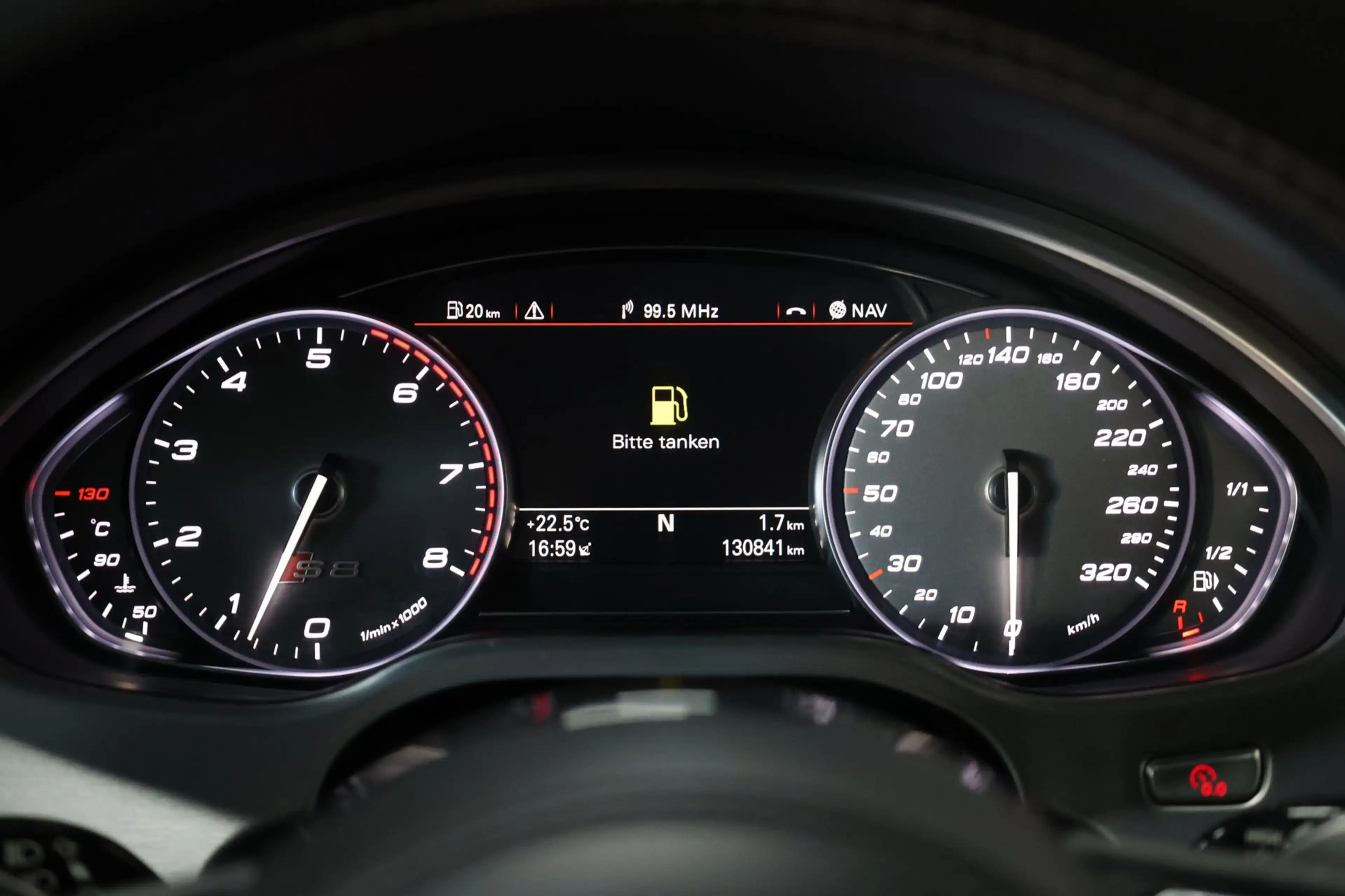 Audi S8 4.0 TFSI quattro KERAMISCH/NACHTZICHT/LUCHTV/SOFTC — photo 10