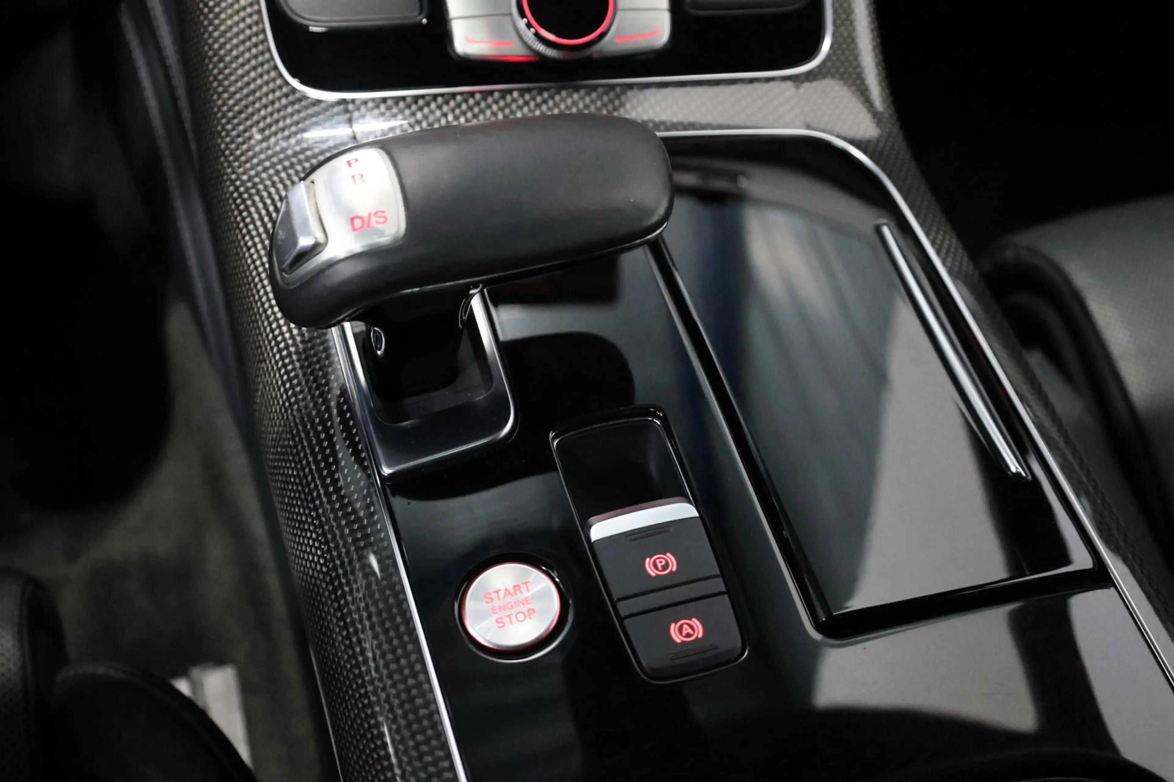 Audi S8 4.0 TFSI quattro KERAMISCH/NACHTZICHT/LUCHTV/SOFTC — photo 19