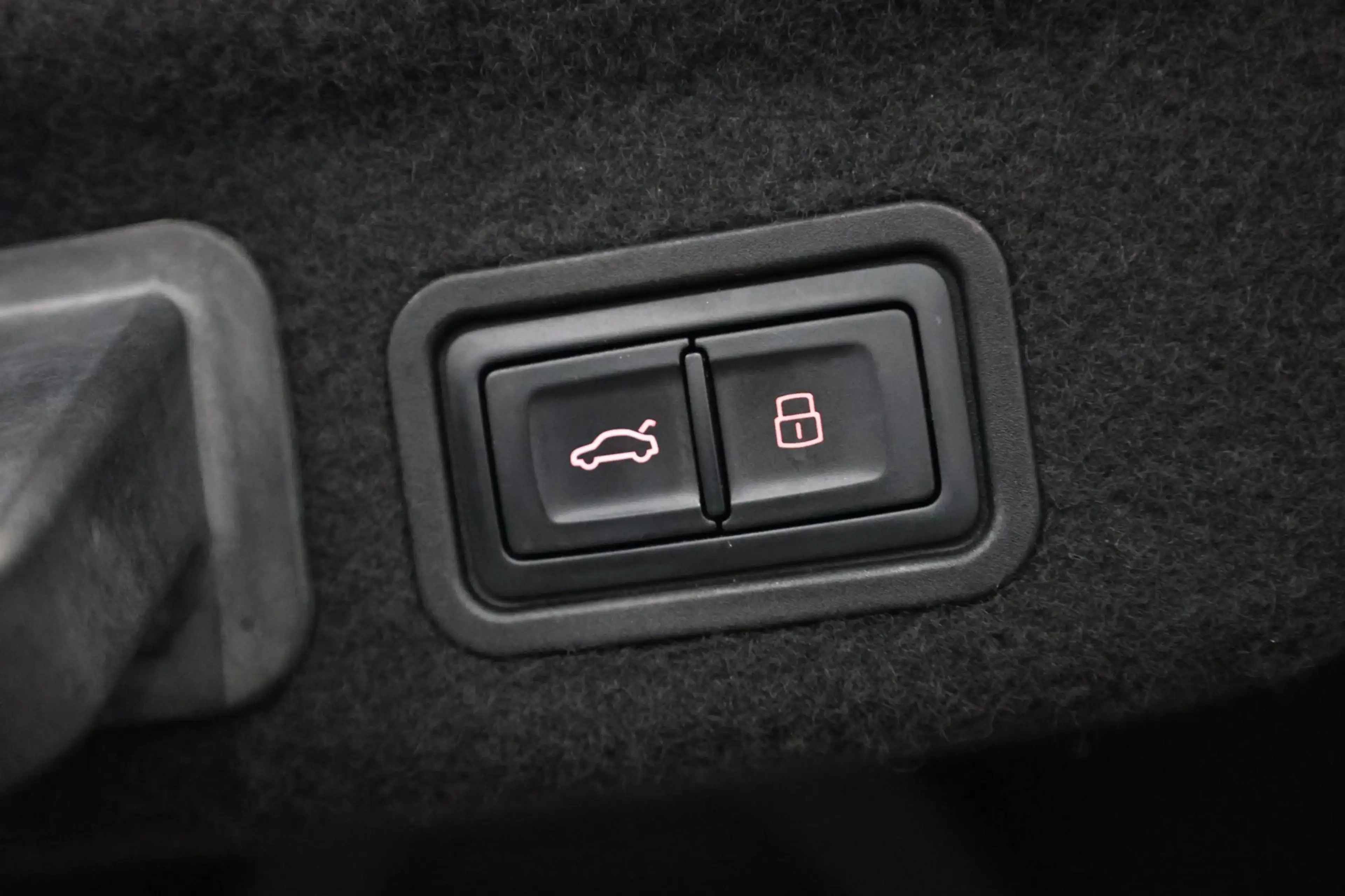 Audi S8 4.0 TFSI quattro KERAMISCH/NACHTZICHT/LUCHTV/SOFTC — photo 24