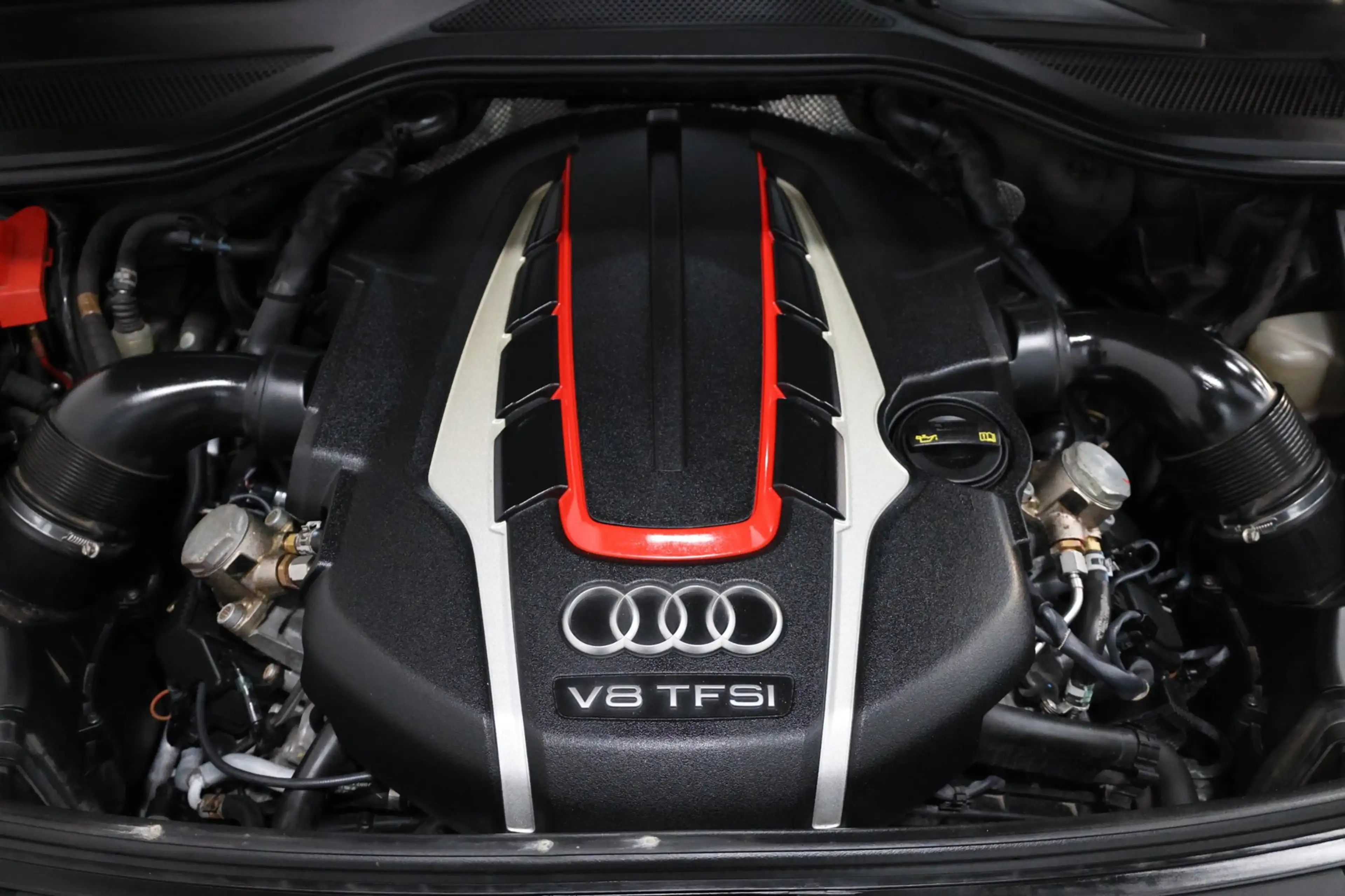 Audi S8 4.0 TFSI quattro KERAMISCH/NACHTZICHT/LUCHTV/SOFTC — photo 27