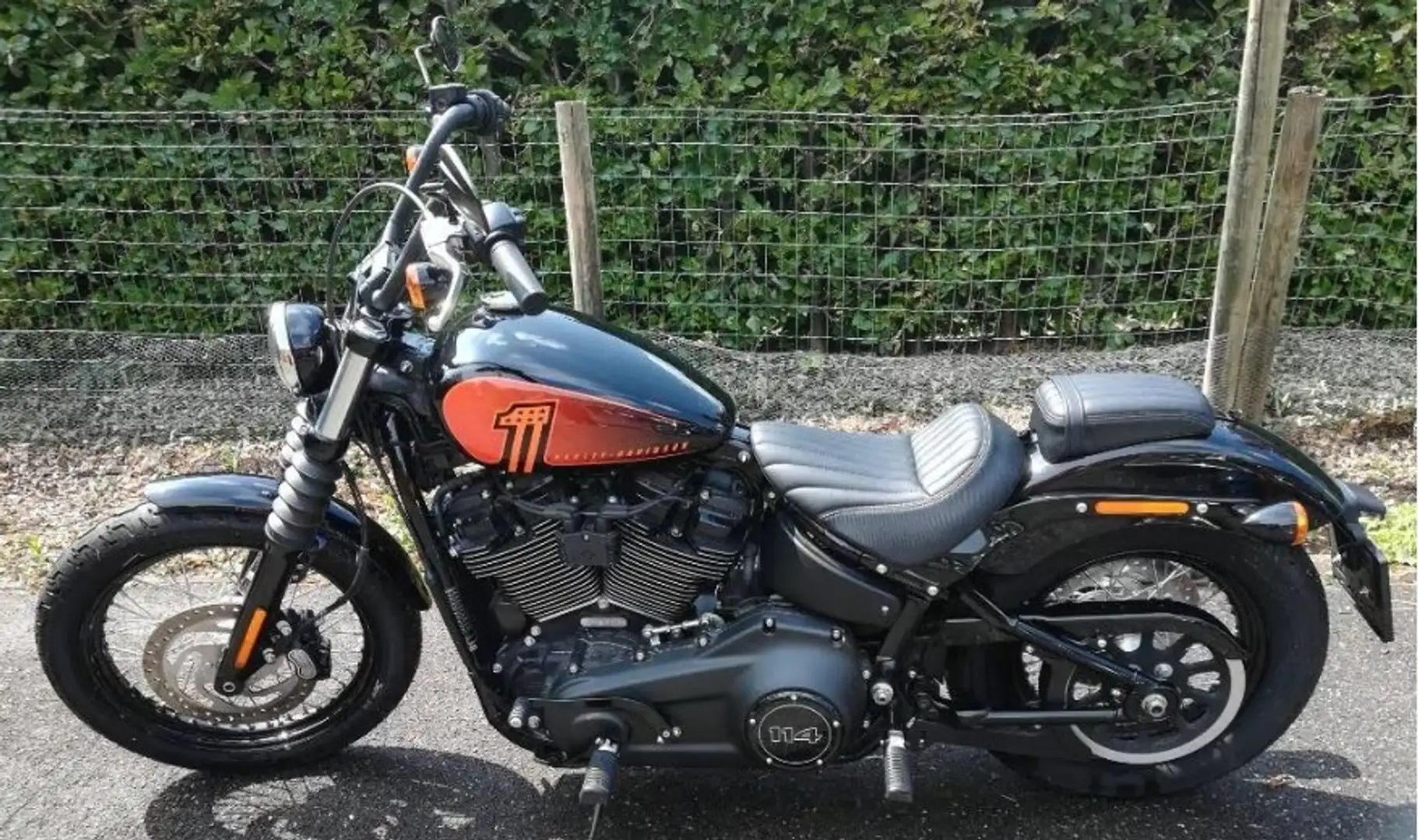 Harley-Davidson Street Bob 114 Vivid Black Rood - 1