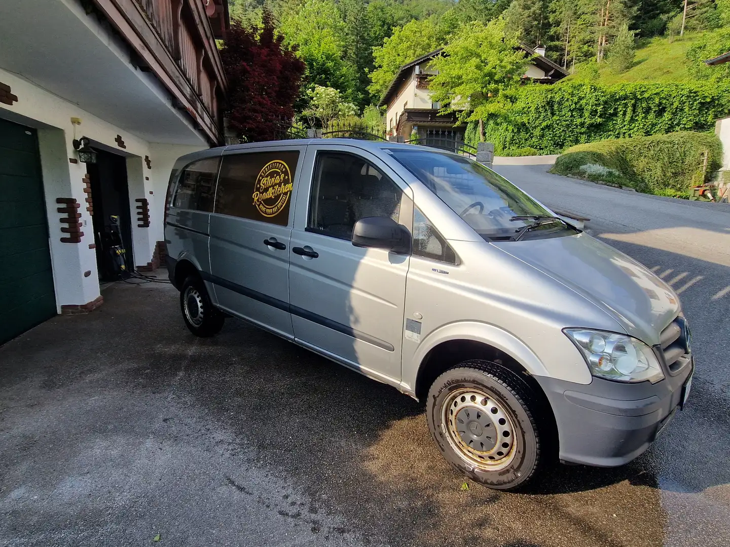 Mercedes-Benz Vito Vito 113 CDI BlueEfficiency kompakt Allrad Aut. Silber - 1