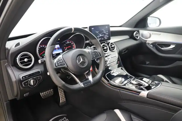Mercedes-Benz C 63 Amg view 13