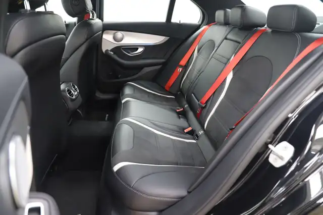 Mercedes-Benz C 63 Amg view 11
