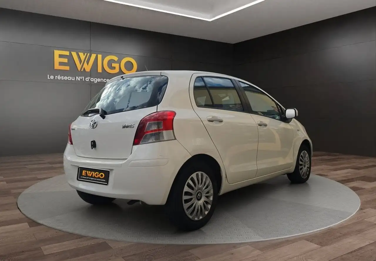Toyota Yaris Yaris — photo 10
