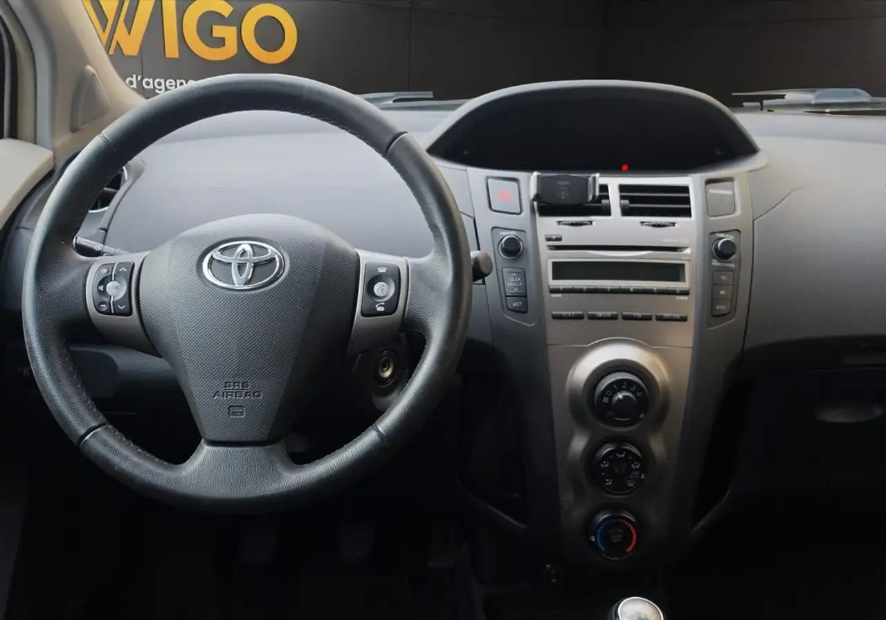 Toyota Yaris Yaris — photo 3