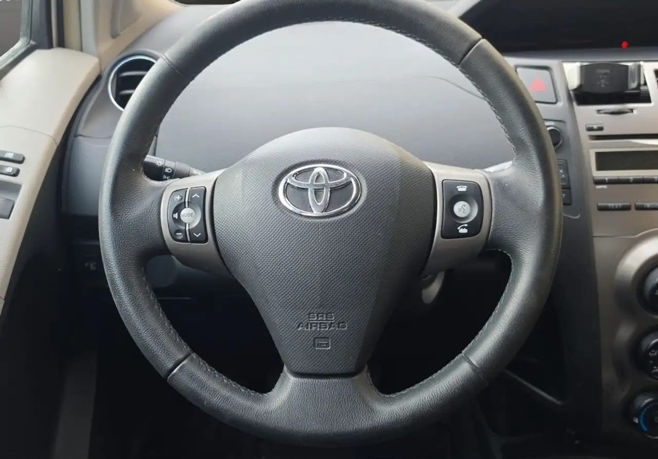 Toyota Yaris Yaris — photo 4
