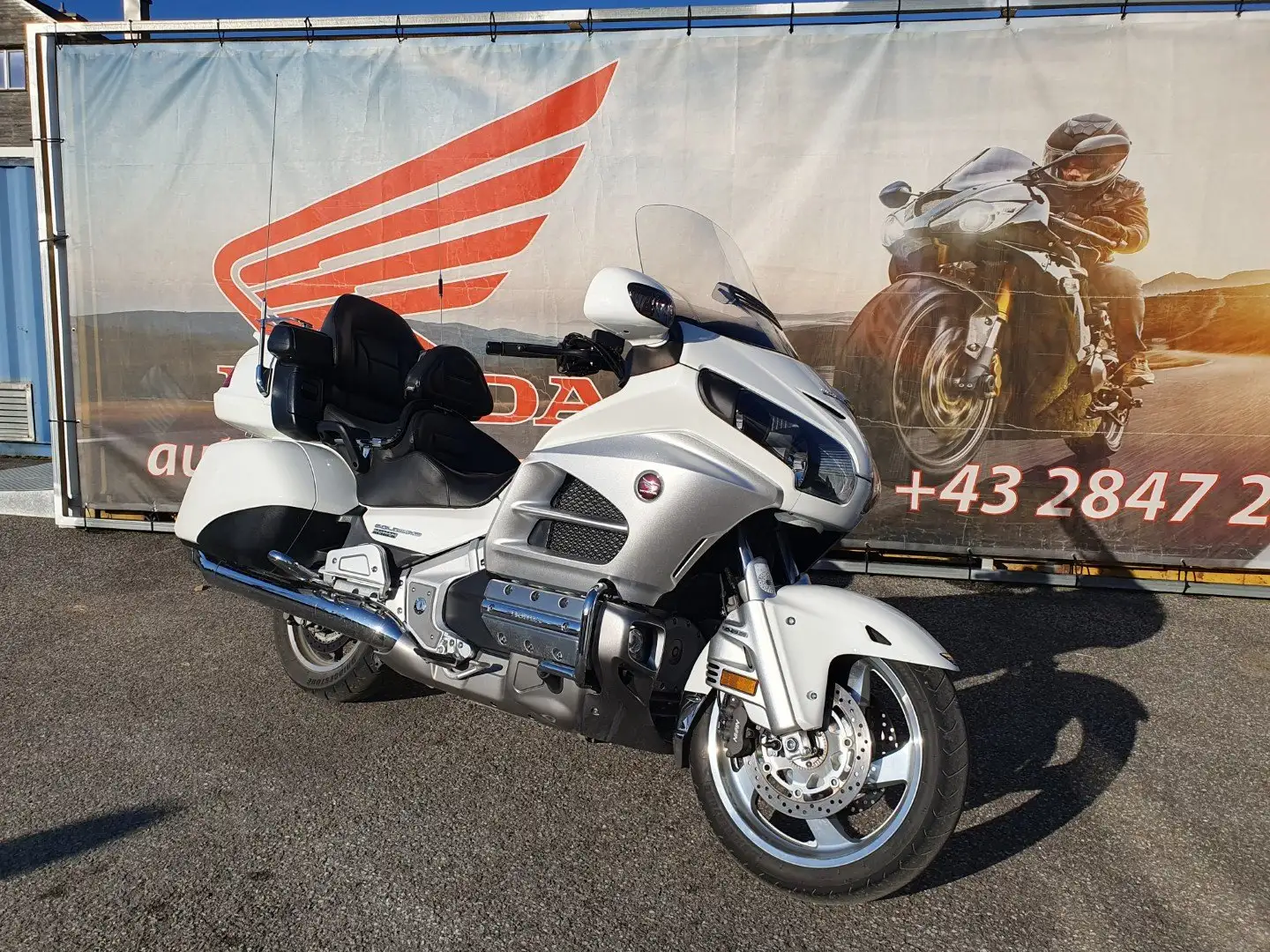 Honda GL 1800 Gold Wing Alb - 1