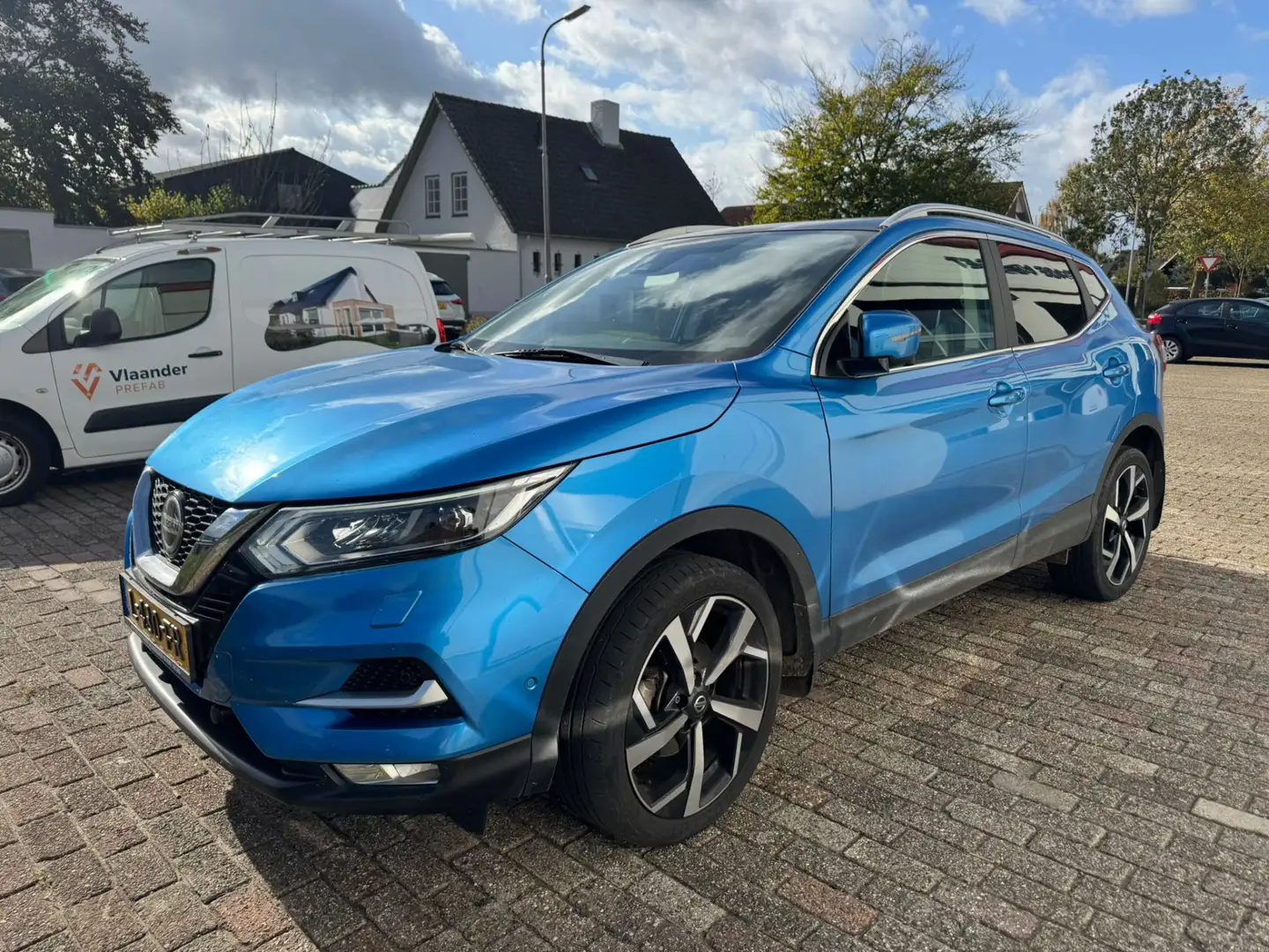 Nissan Qashqai 1.3 DIG-T Tekna Blauw - 1