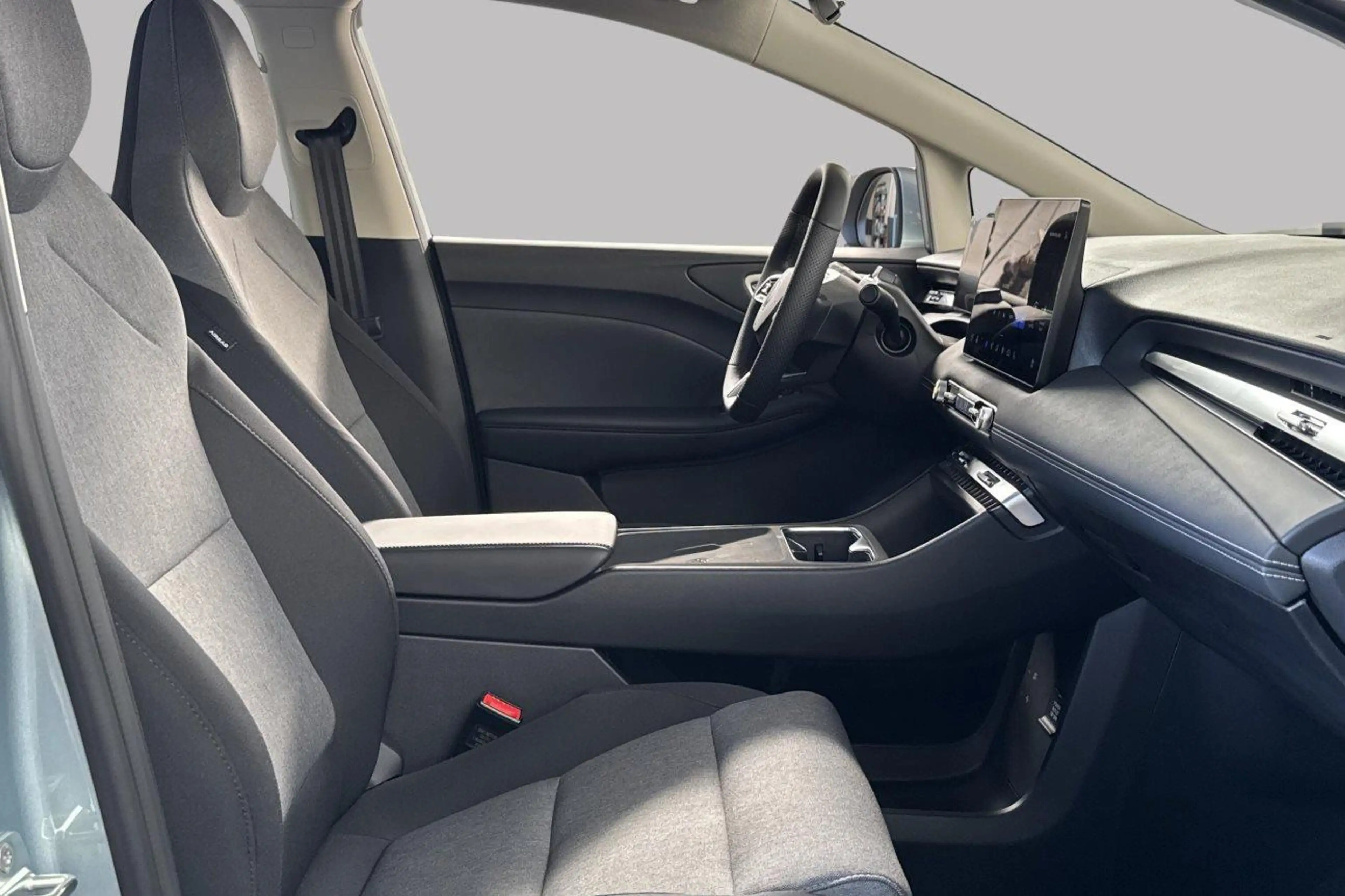 MG MG4 URBAN EV COMFORT 43 kWh — photo 8