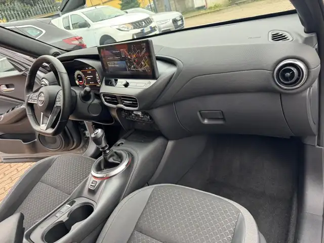 Nissan Juke view 13