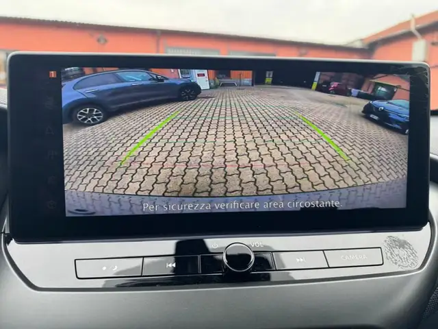 Nissan Juke view 12