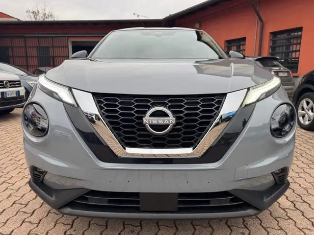 Nissan Juke view 2