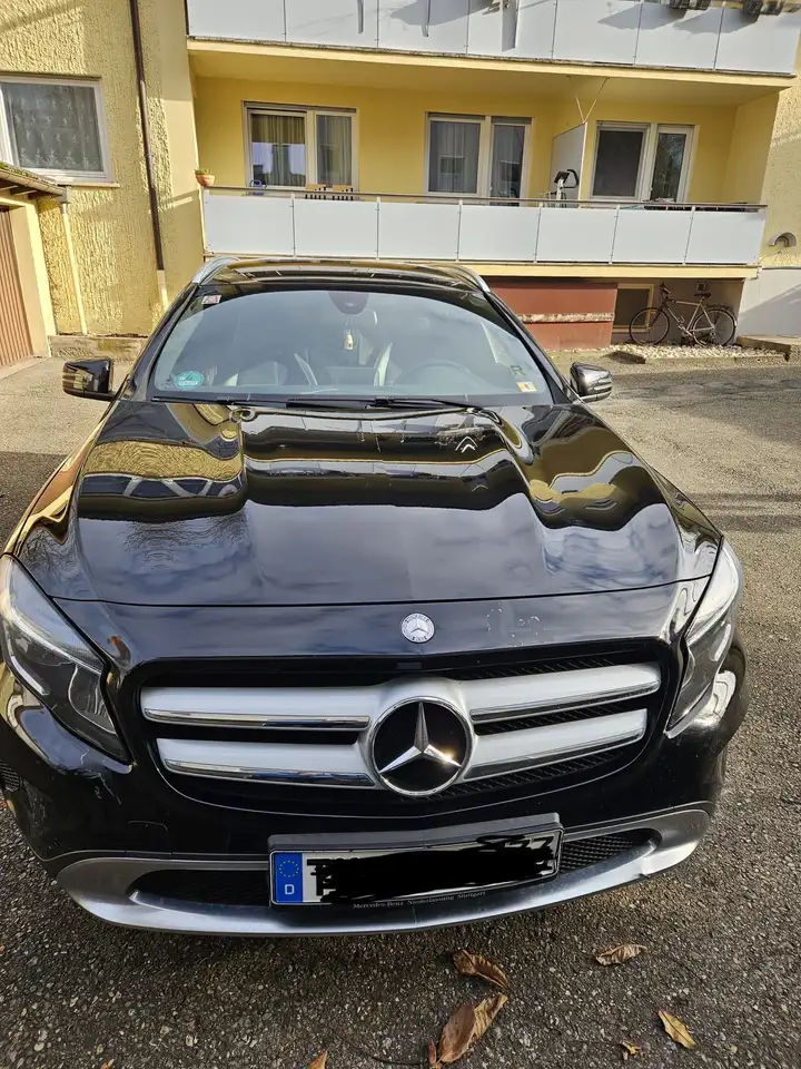 Mercedes-Benz GLA 180