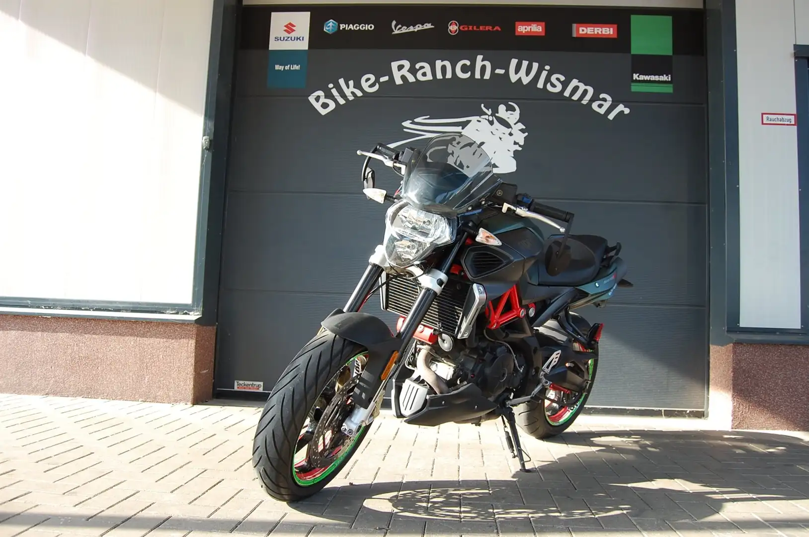Aprilia Shiver 900 viel Zubehör Zöld - 2