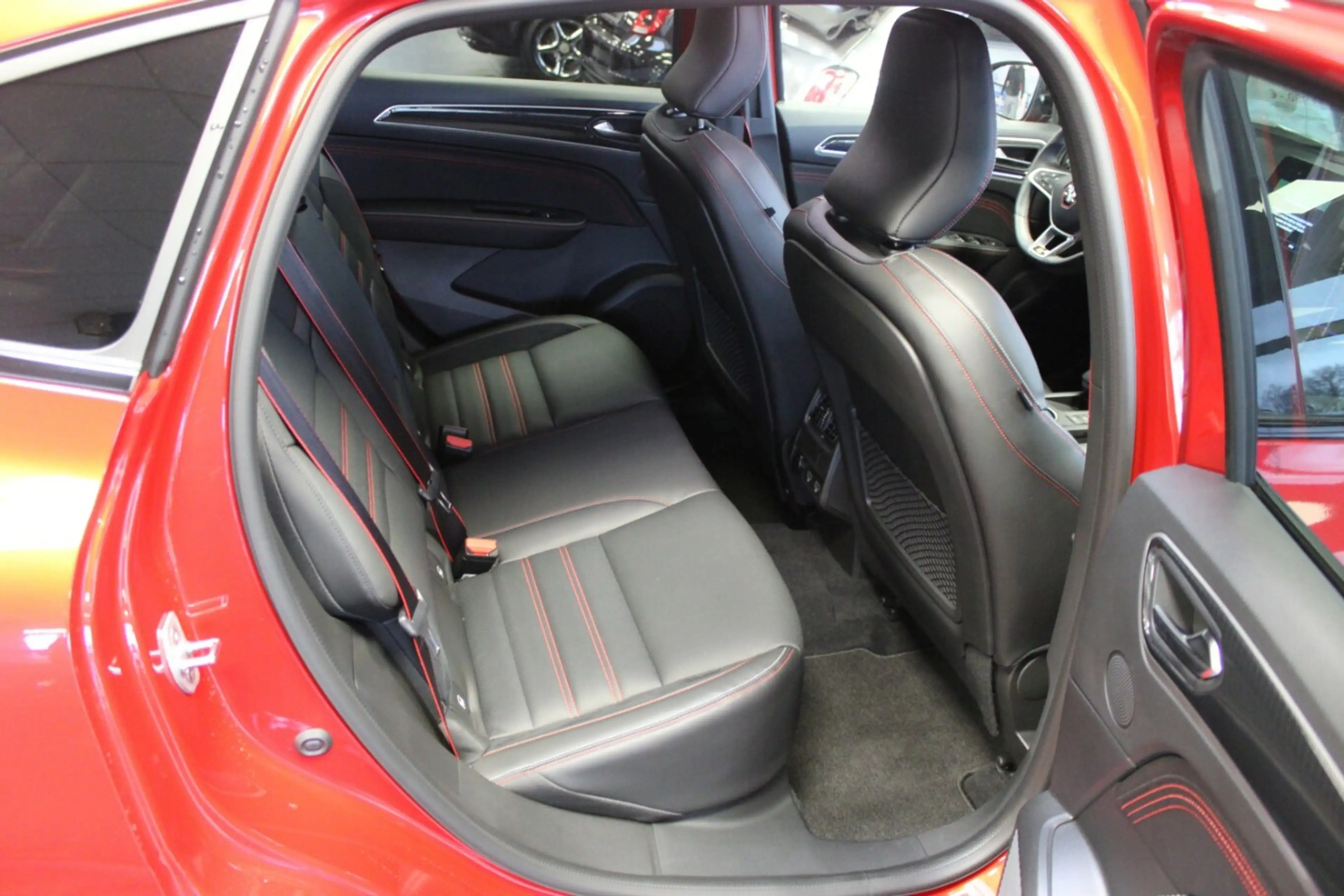 Renault Arkana TCe RS Line 160 EDC — photo 8