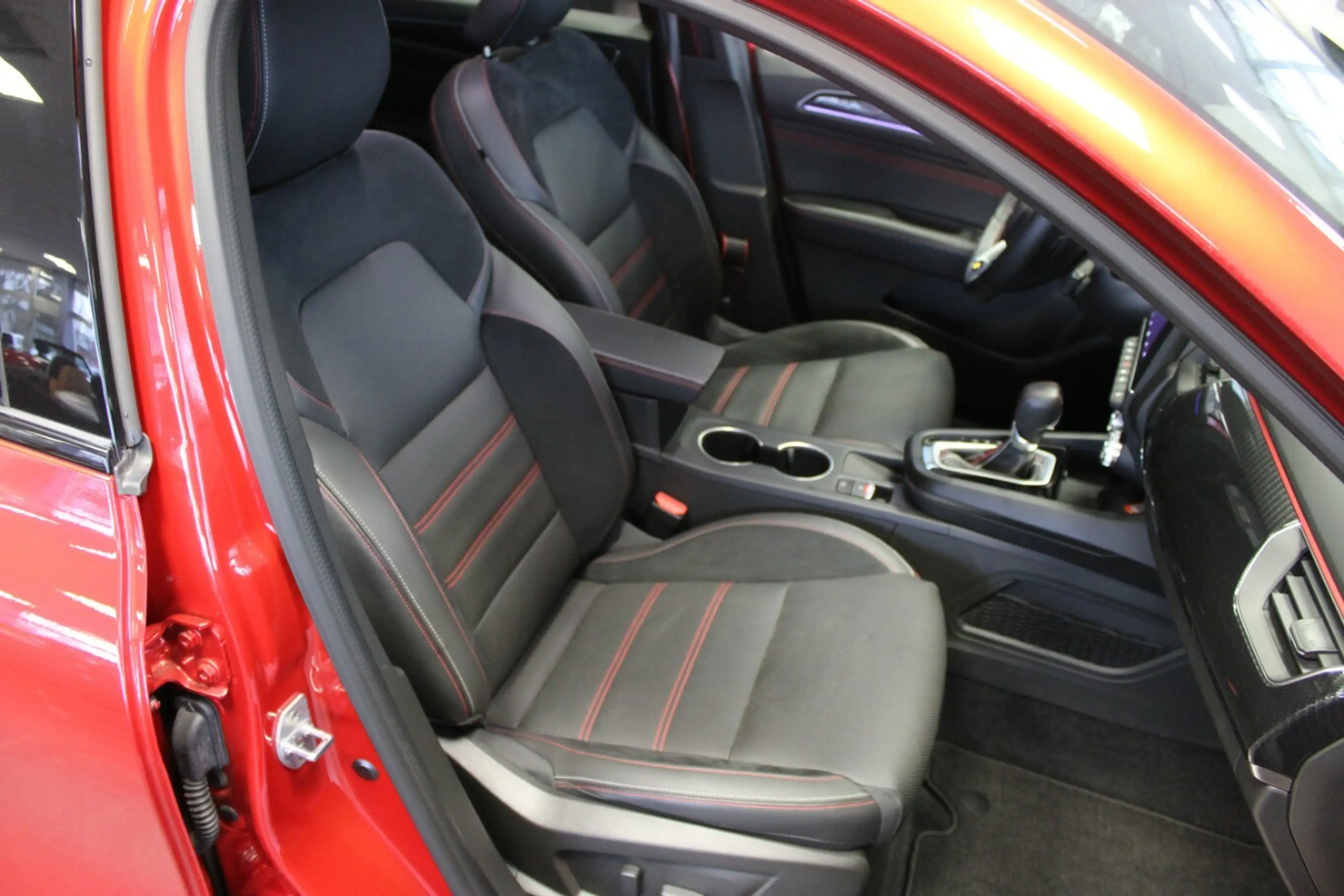Renault Arkana TCe RS Line 160 EDC — photo 10