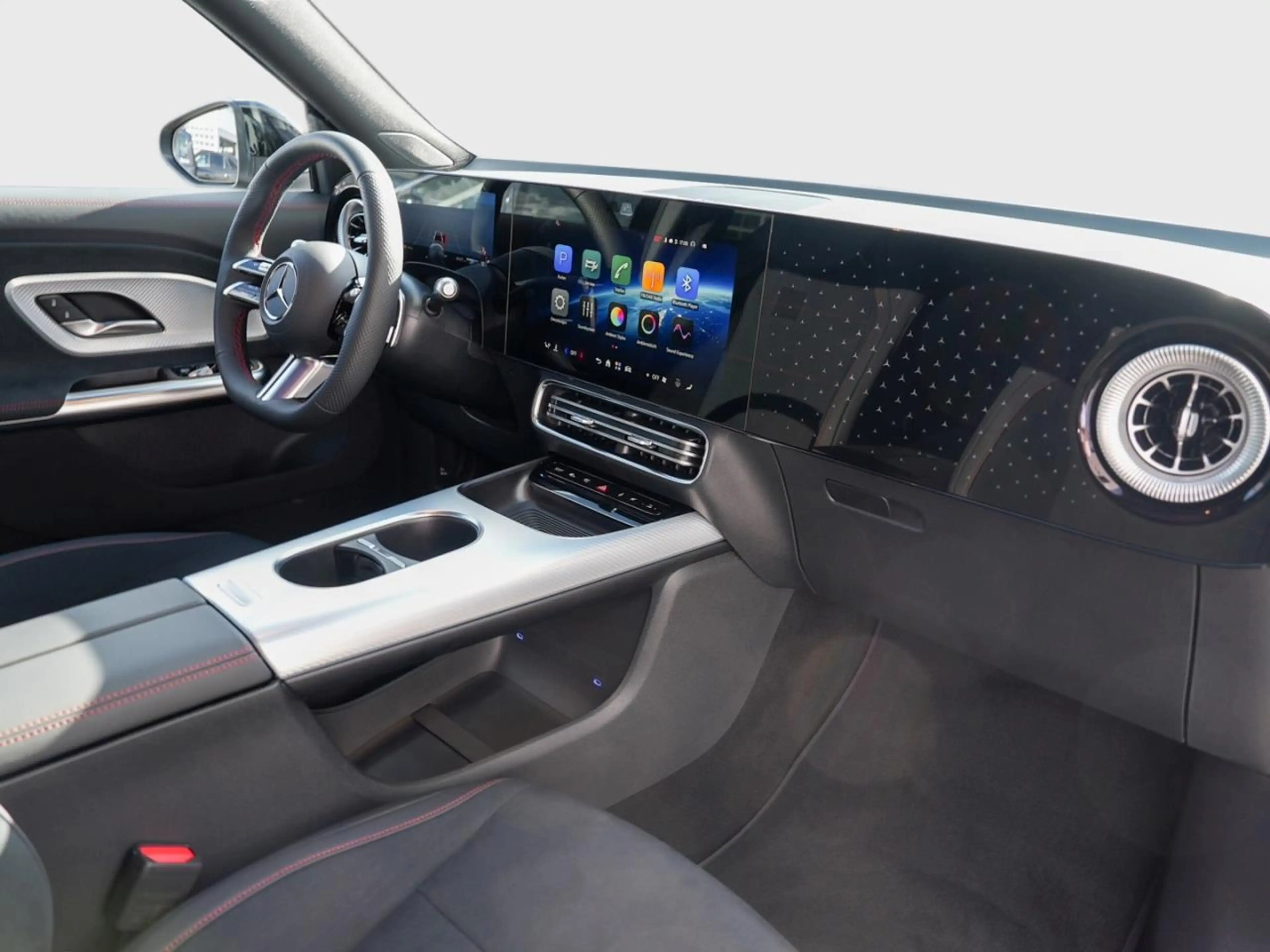 Mercedes-Benz GLB 200 AMG Distronic Panorama AHK EasyPack — photo 15