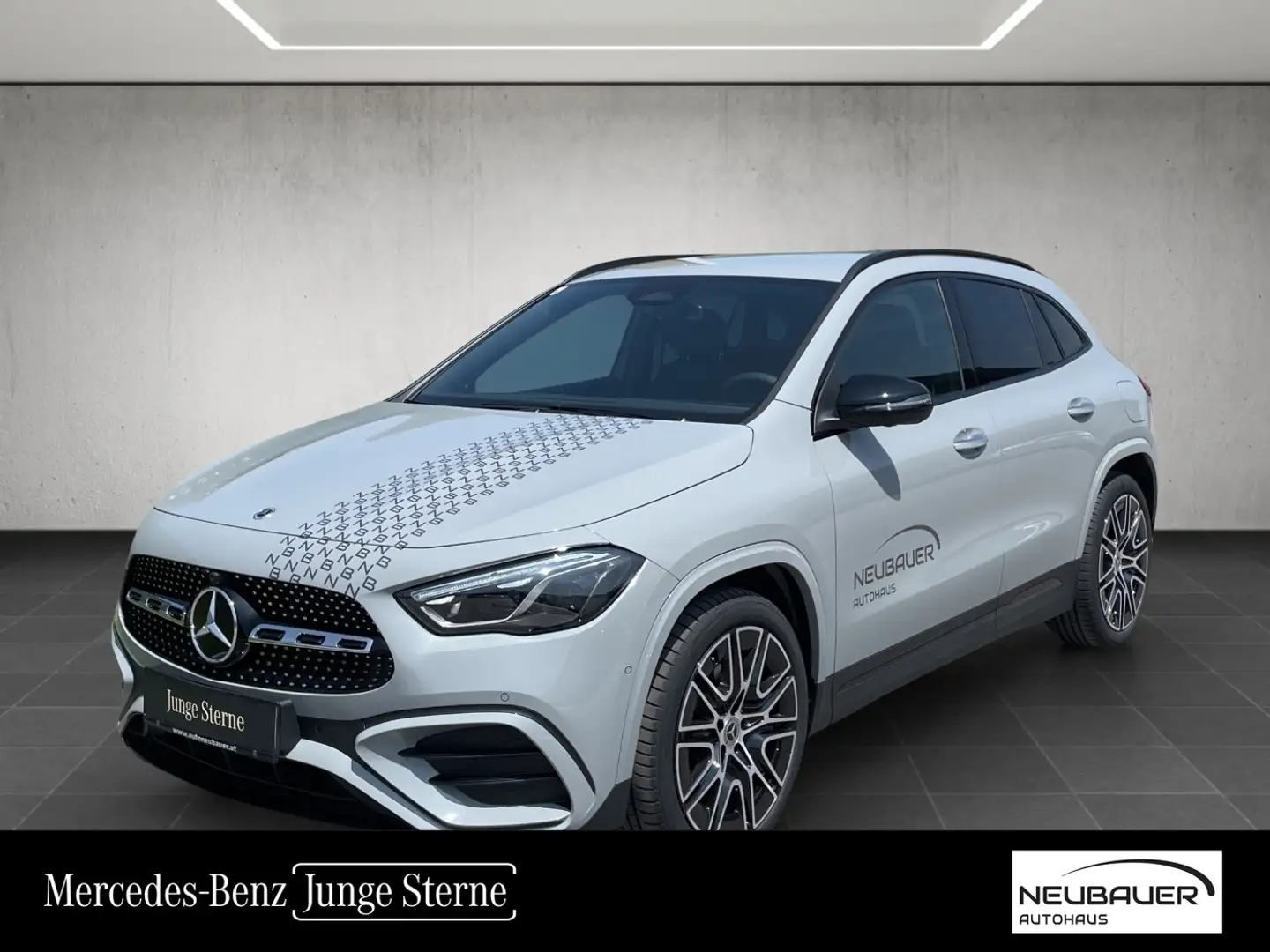 Mercedes-Benz GLA 200 d 4MATIC Ö-E. AMG Line *Alpingrau Uni* Grau - 1