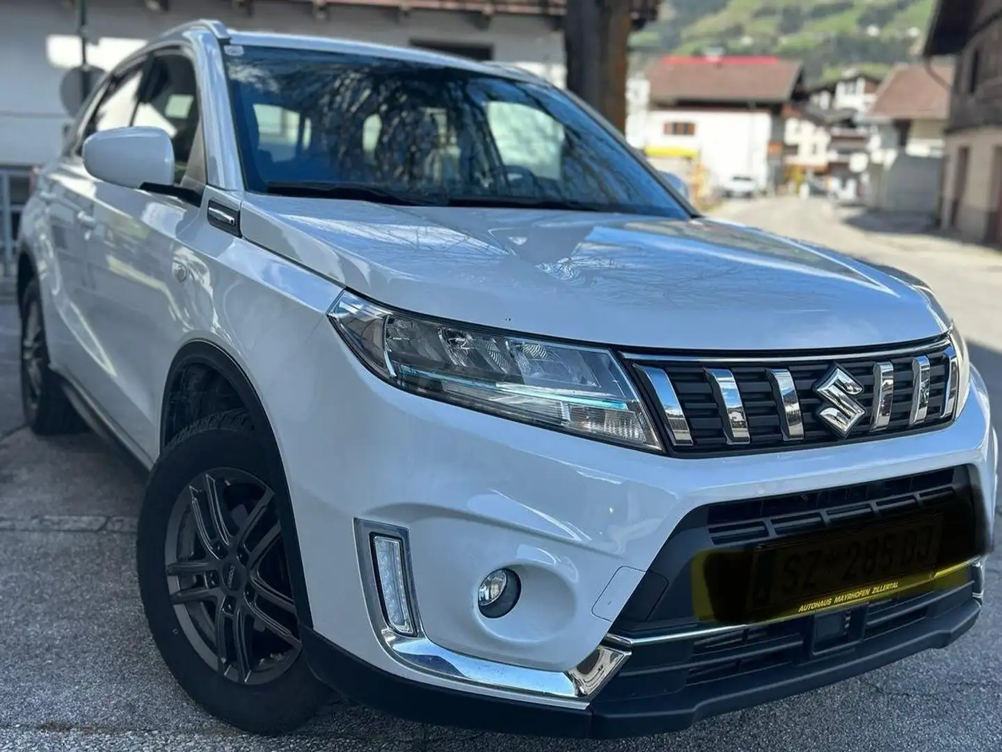 Suzuki Vitara Vitara 1,4 GL+ DITC Hybrid ALLGRIP flash flash Weiß - 1