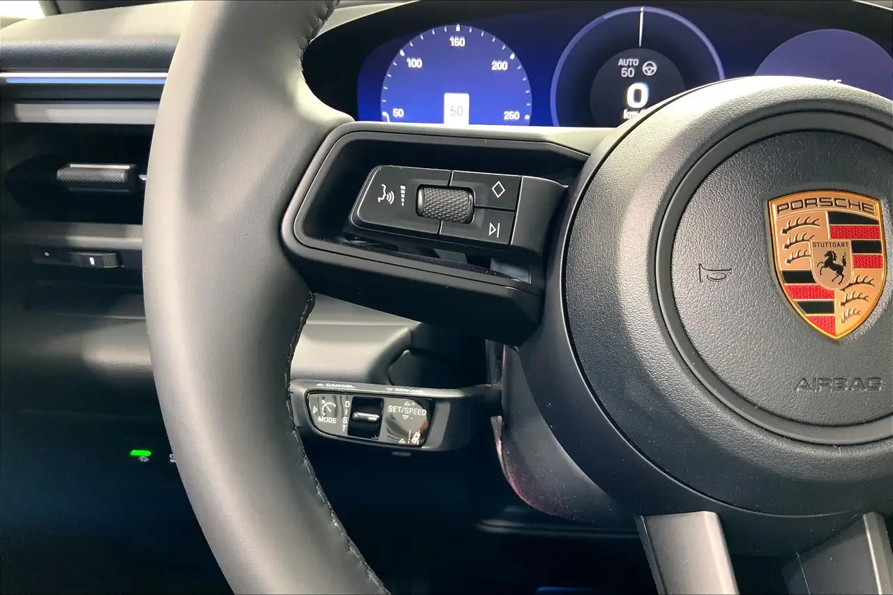 Porsche Macan снимка Porsche Macan