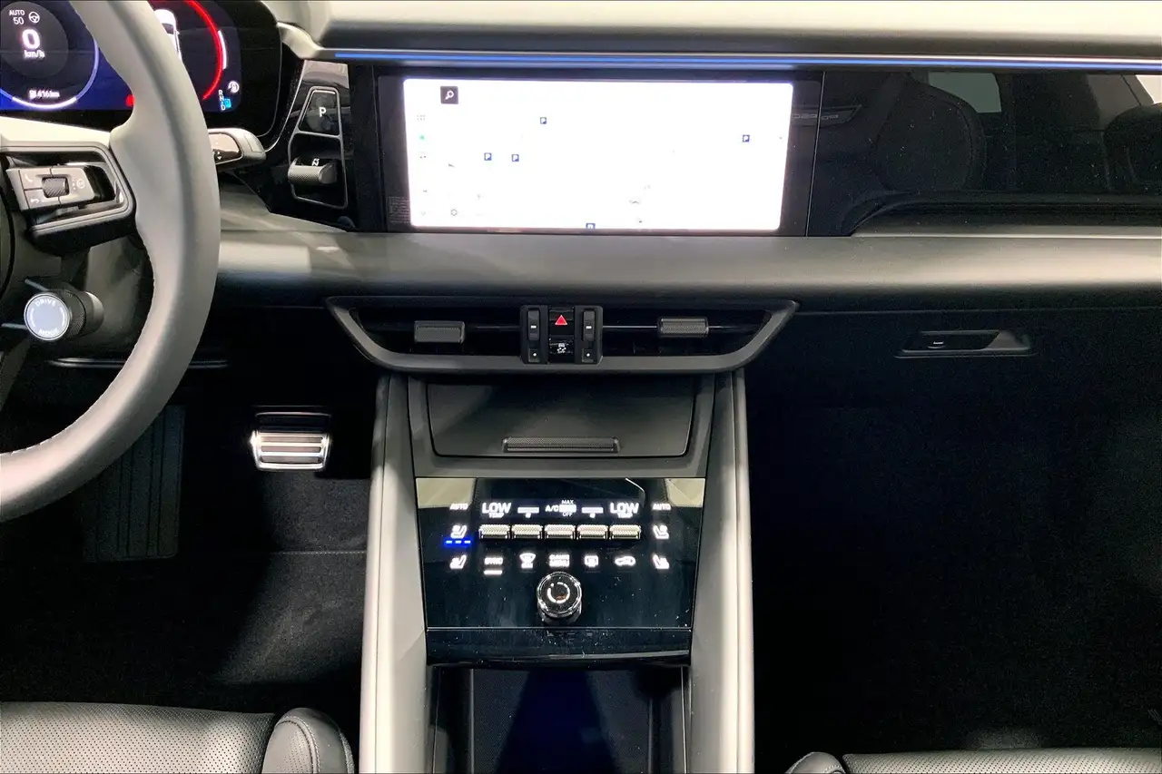 Porsche Macan снимка Porsche Macan