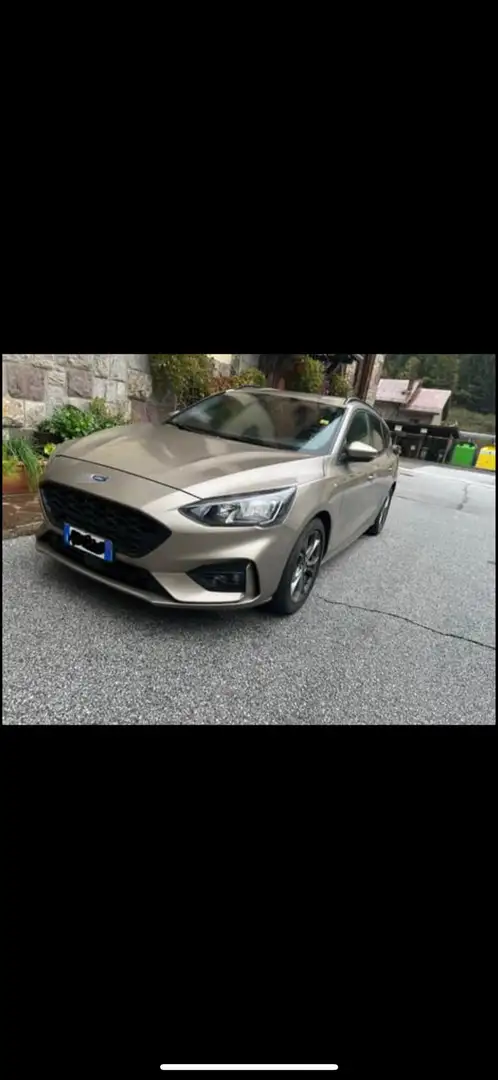 Ford Focus Turnier 1.0 EcoBoost Start-Stopp-System Aut. ST-LI Beżowy - 1