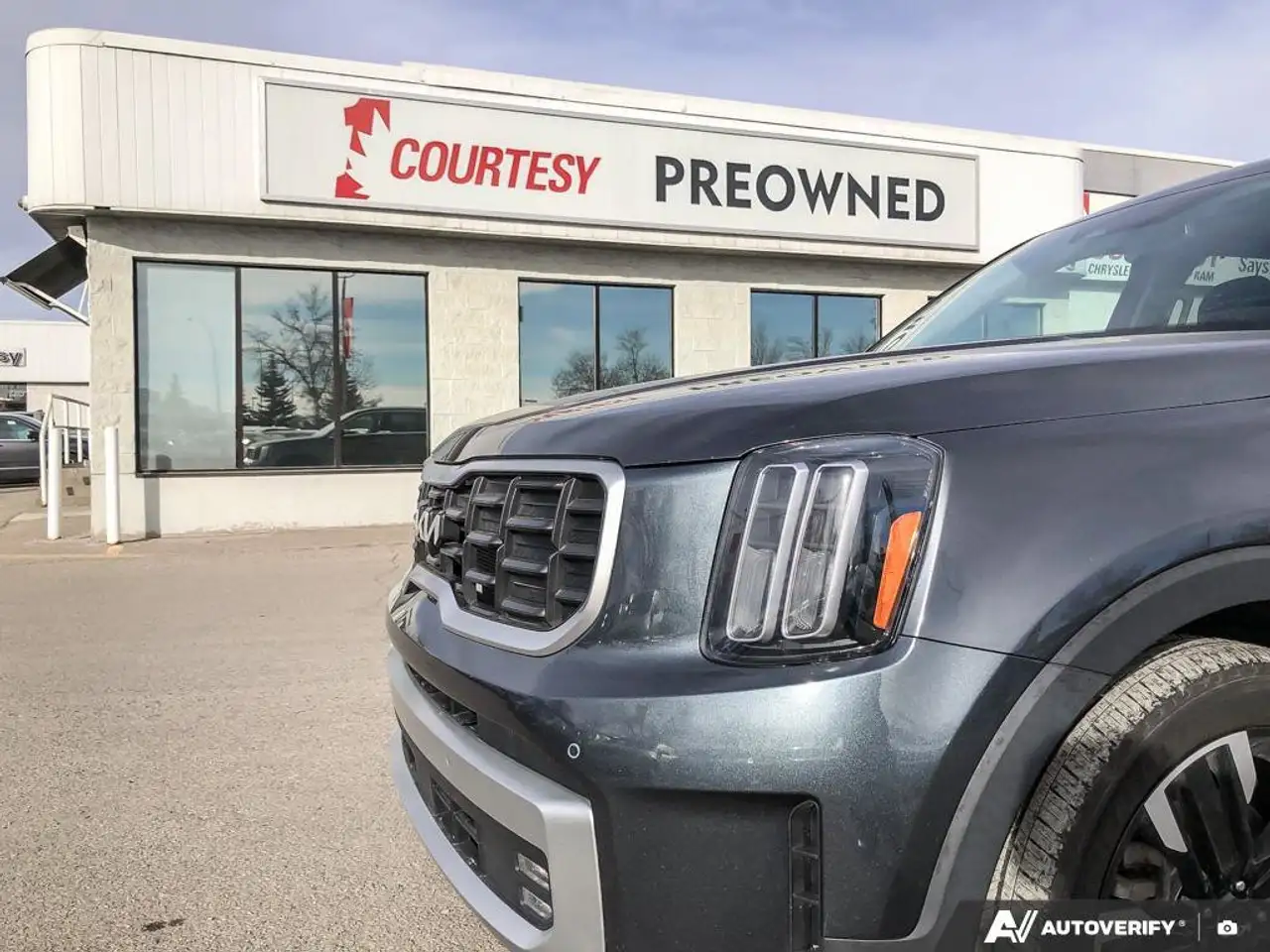 Kia Telluride снимка Kia Telluride