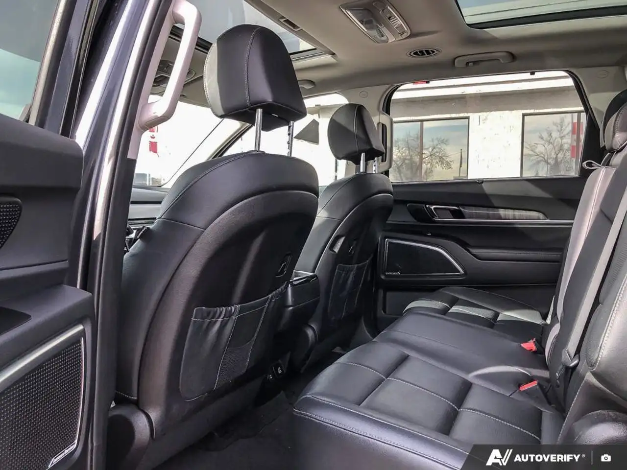 Kia Telluride снимка Kia Telluride