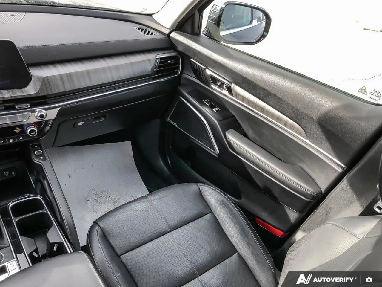 Kia Telluride снимка Kia Telluride