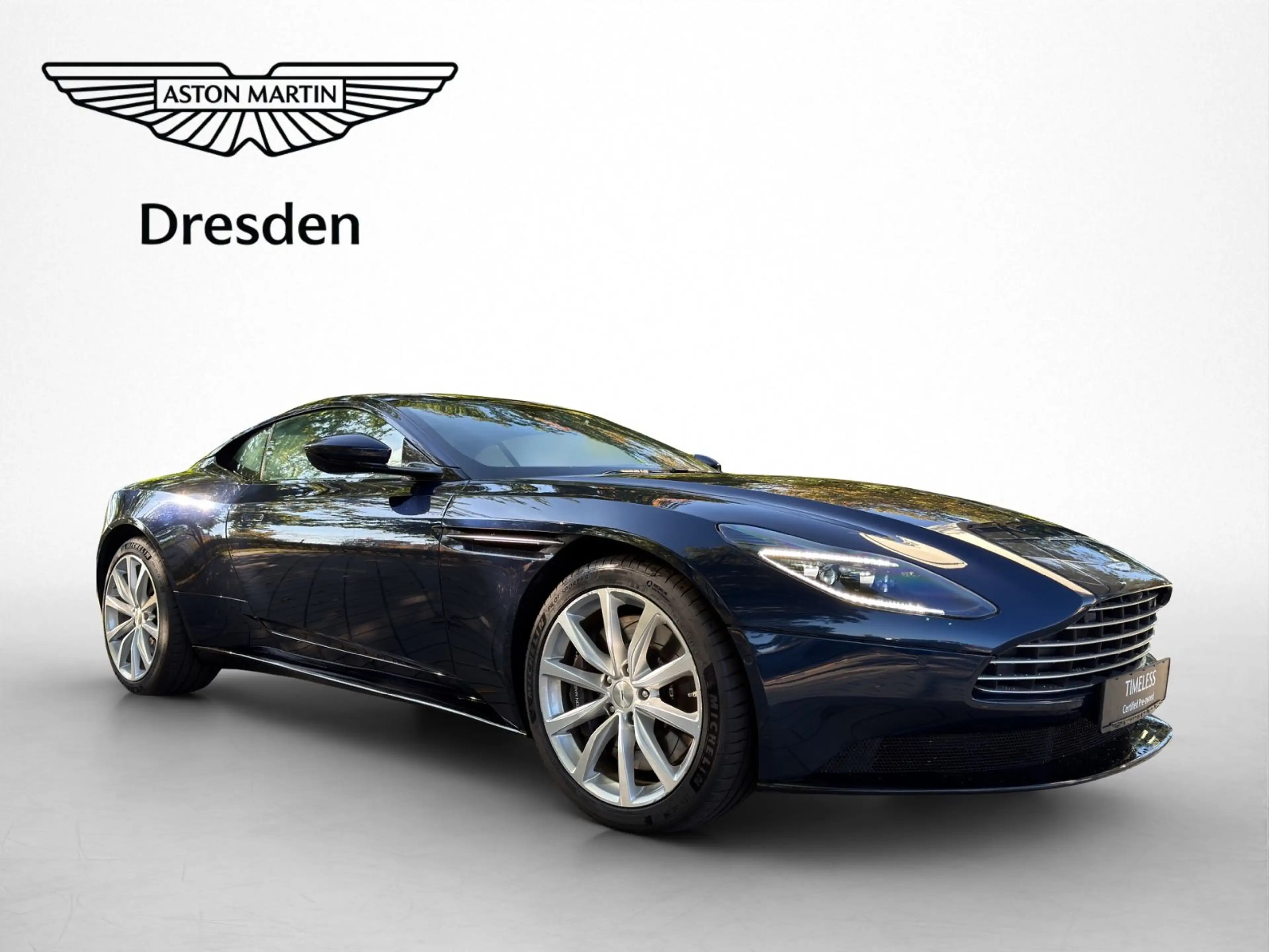 Aston Martin DB11 4.0 V8 — photo 8