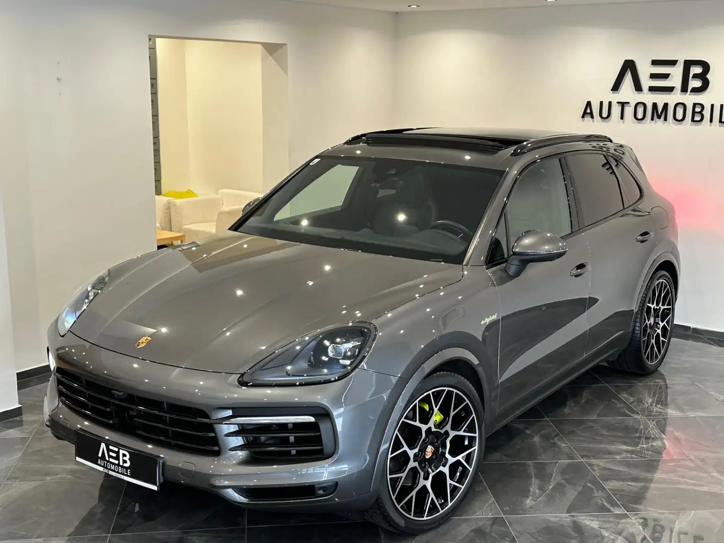 Porsche Cayenne E-Hybrid**APPROVED**PANO**SHA**SK**RFK**ACC**BOSE - 2