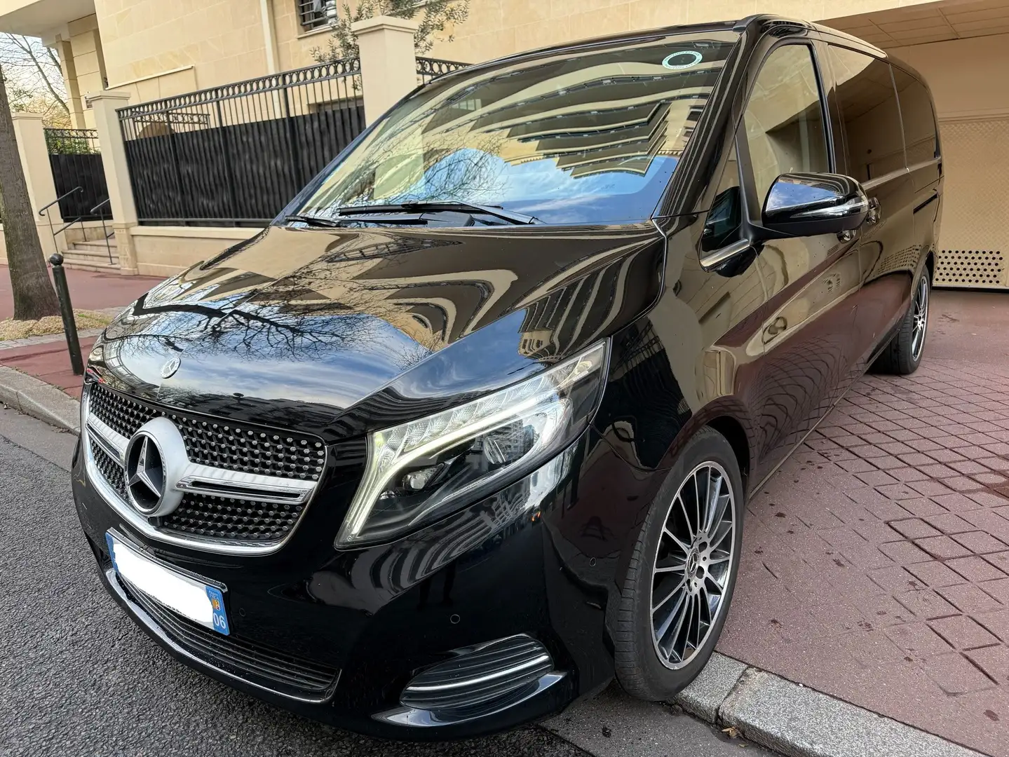 Mercedes-Benz V 250 27400ht V 250 D 179G EXTRA-LONG FASCINATION BVA Noir - 1