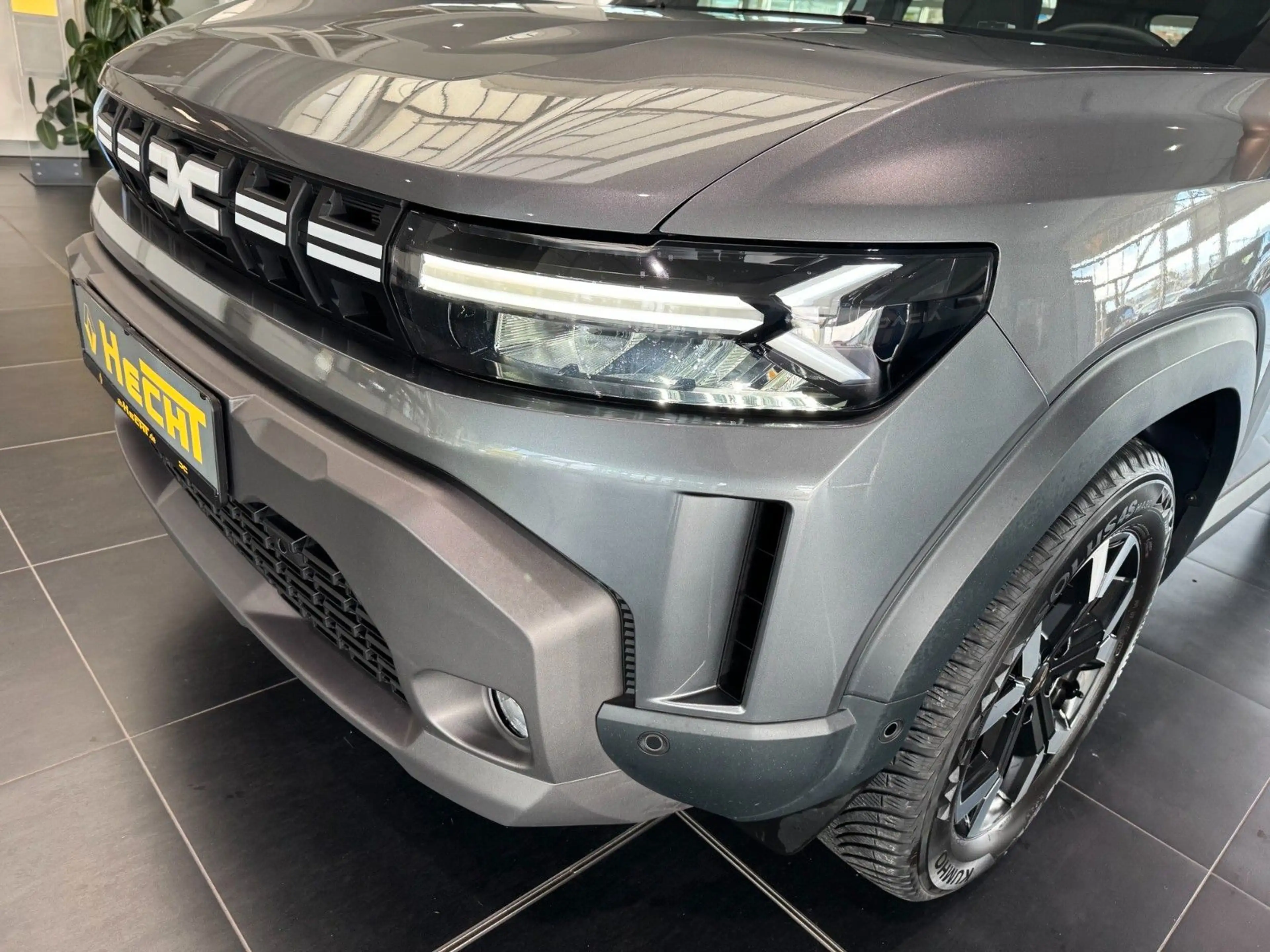 Dacia Duster III TCe 130 Extreme — photo 4
