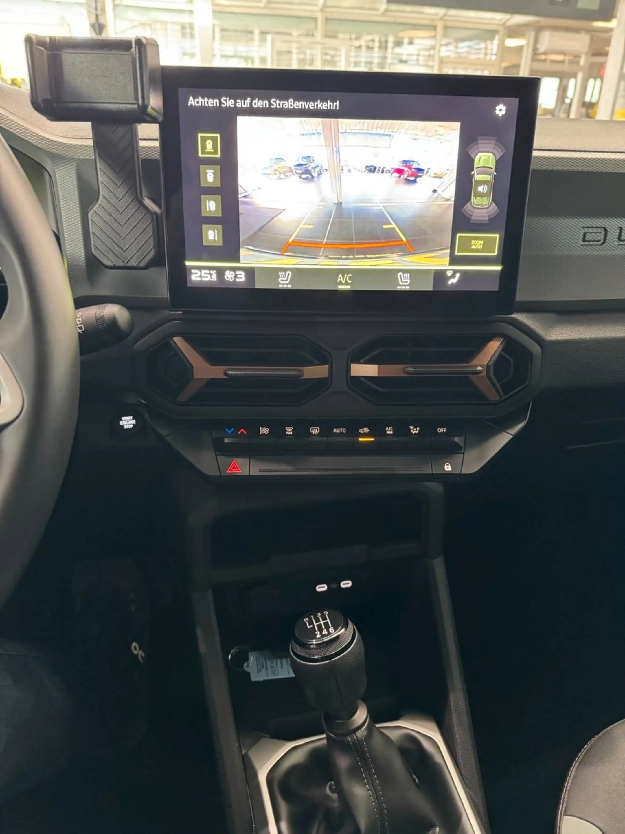 Dacia Duster III TCe 130 Extreme — photo 13