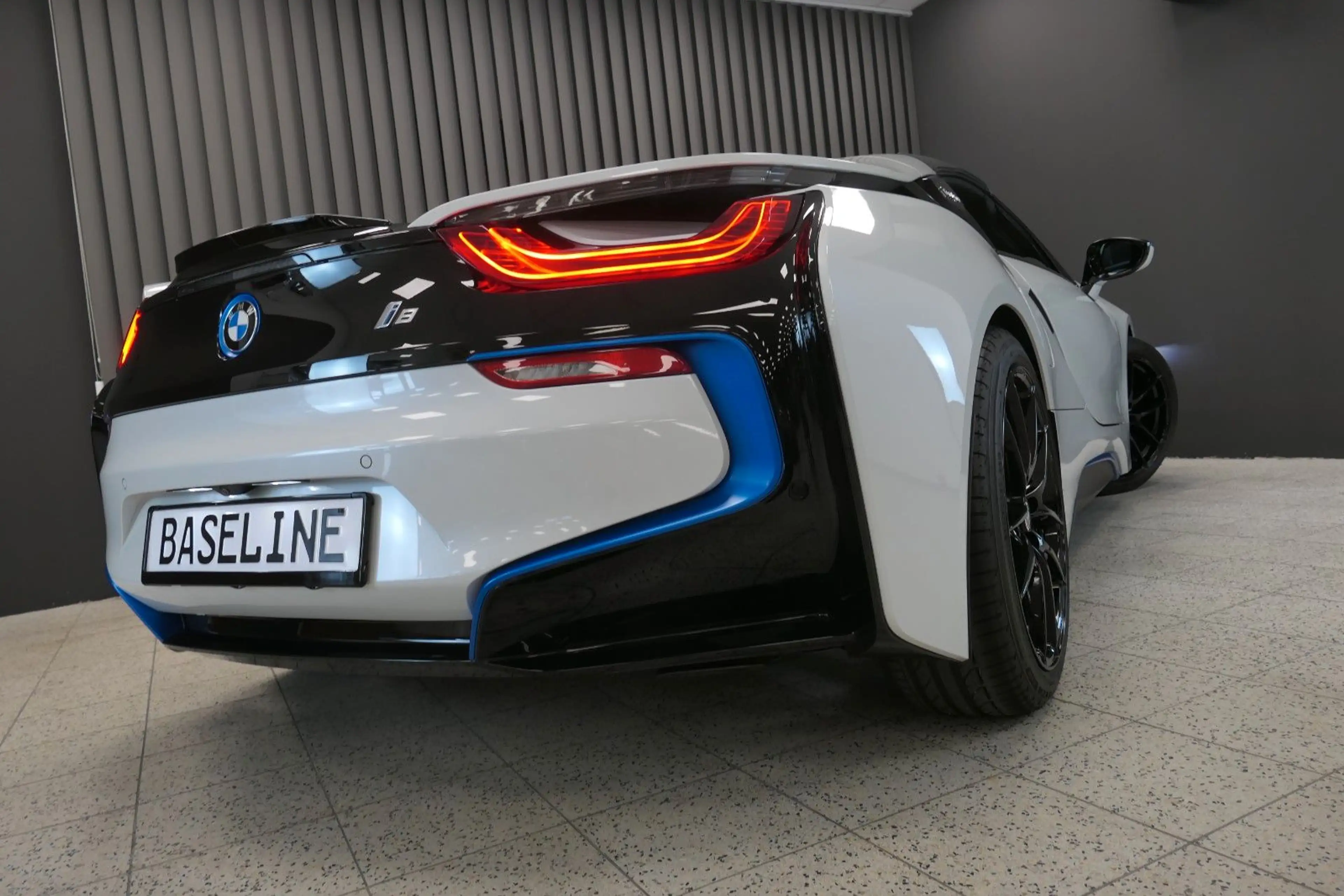 BMW i8 Roadster 1000km Sammlerzustand — photo 5