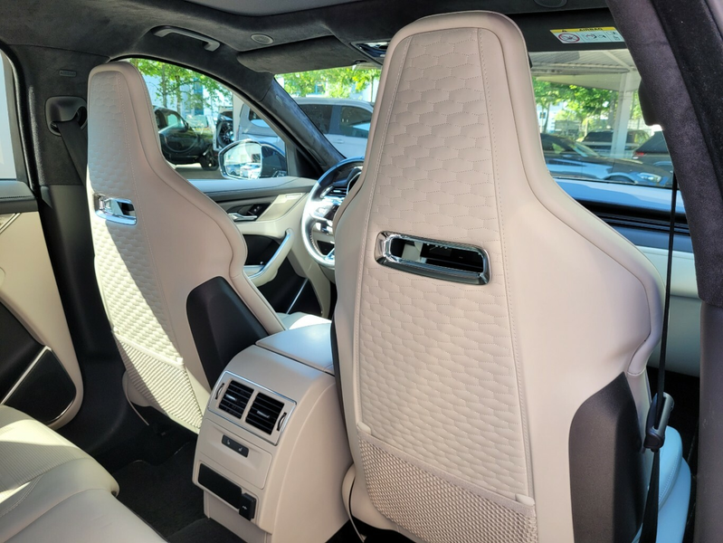 Jaguar F-Pace P550 AWD SVR*HUD*PANO*22"-Zoll* — photo 14