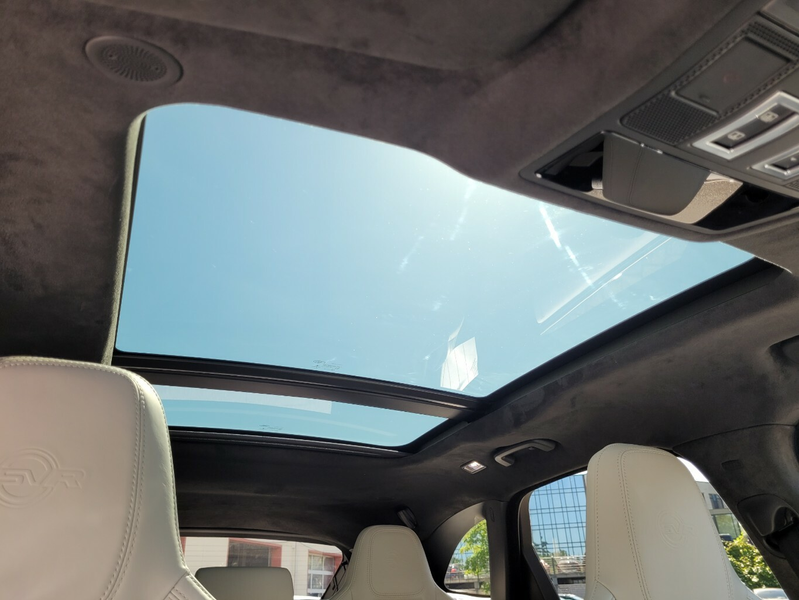 Jaguar F-Pace P550 AWD SVR*HUD*PANO*22"-Zoll* — photo 10