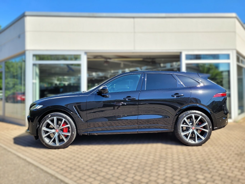 Jaguar F-Pace P550 AWD SVR*HUD*PANO*22"-Zoll* — photo 2