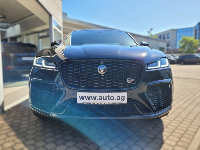 Jaguar F-Pace P550 AWD SVR*HUD*PANO*22"-Zoll* — photo 4