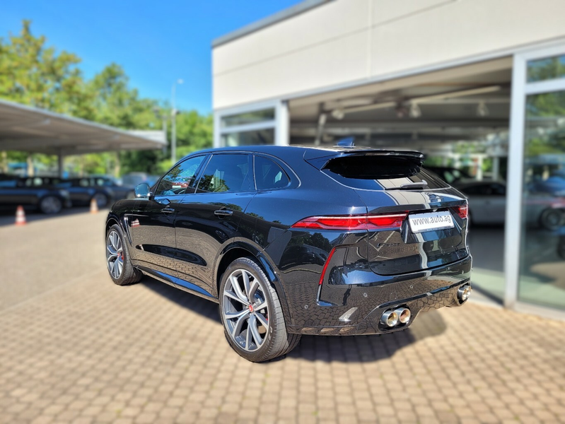 Jaguar F-Pace P550 AWD SVR*HUD*PANO*22"-Zoll* — photo 3