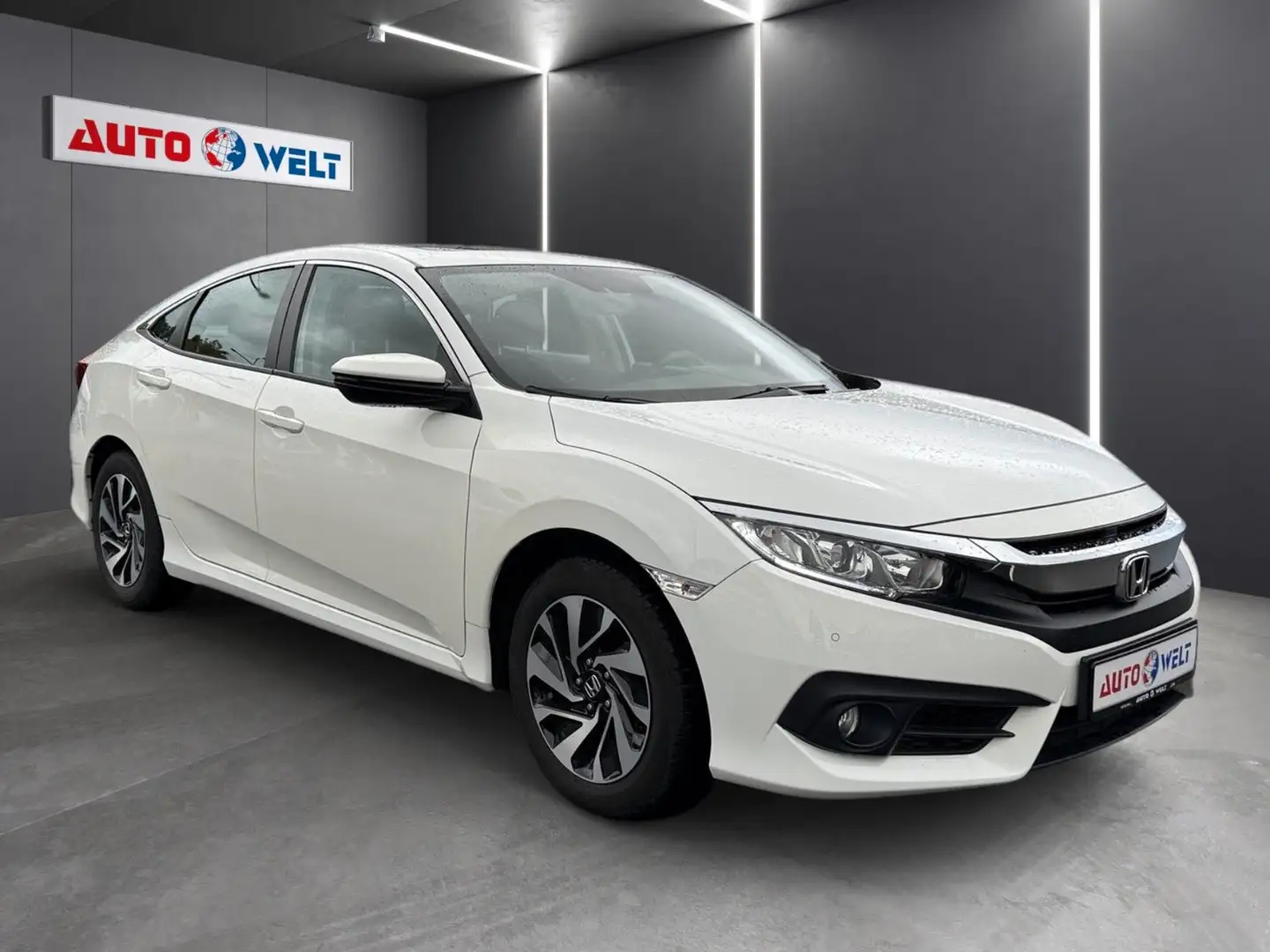 Honda Civic Lim. 4-trg. 1.6i Automatik Elegance Blanc - 2