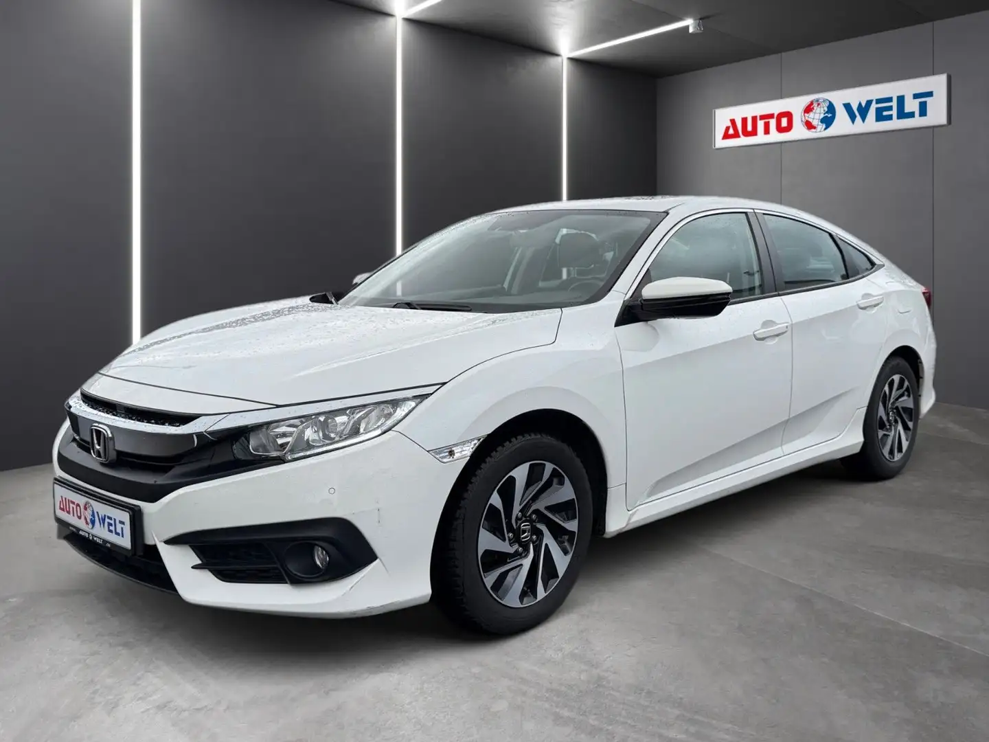 Honda Civic Lim. 4-trg. 1.6i Automatik Elegance Blanc - 1
