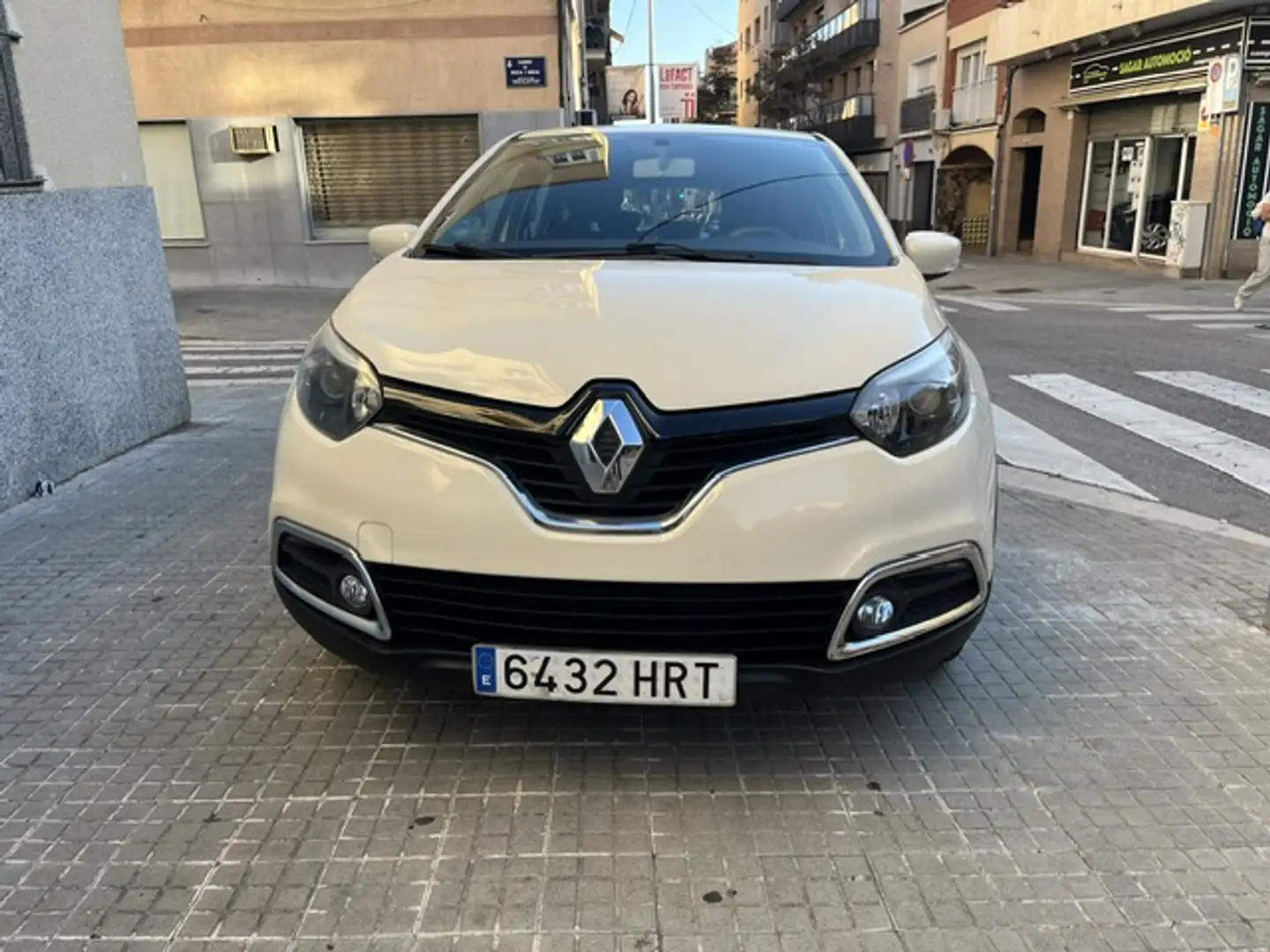 Renault Captur TCe eco2 Energy Intens 90 Beige - 2