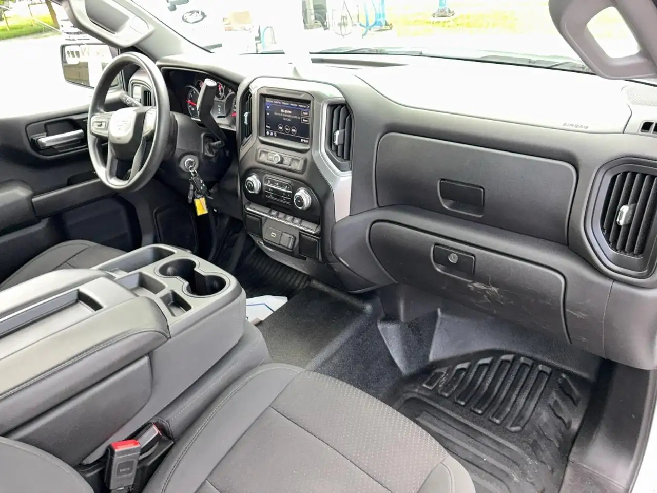 GMC Sierra 1500 снимка GMC Sierra 1500