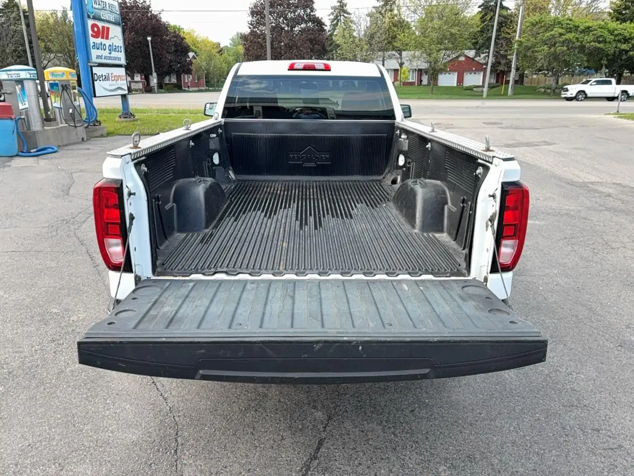 GMC Sierra 1500 снимка GMC Sierra 1500