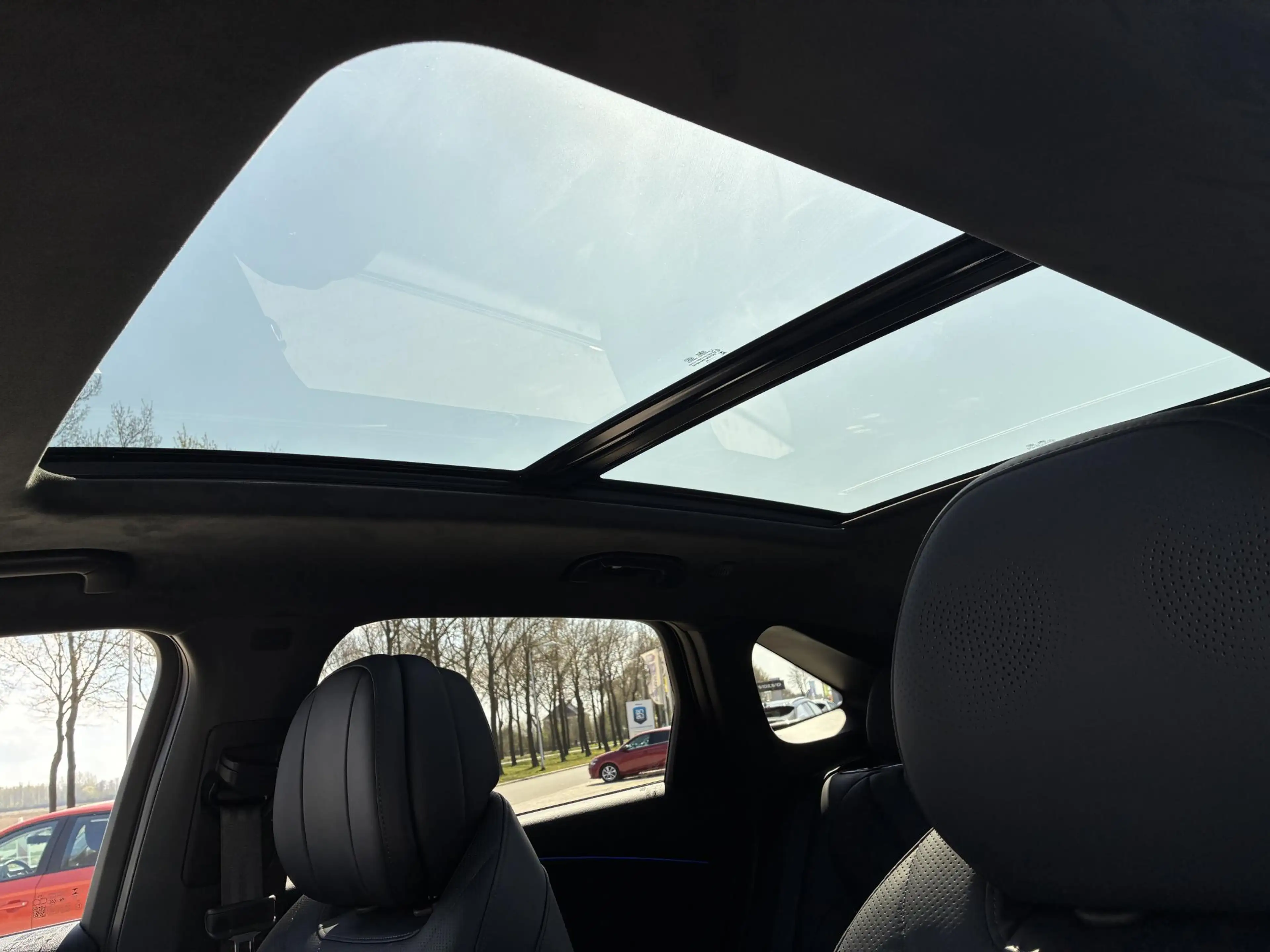 Omoda 9 1.5T-GDi SHS-P Premium 5p SHS Plug-in Hybride AWD — photo 10