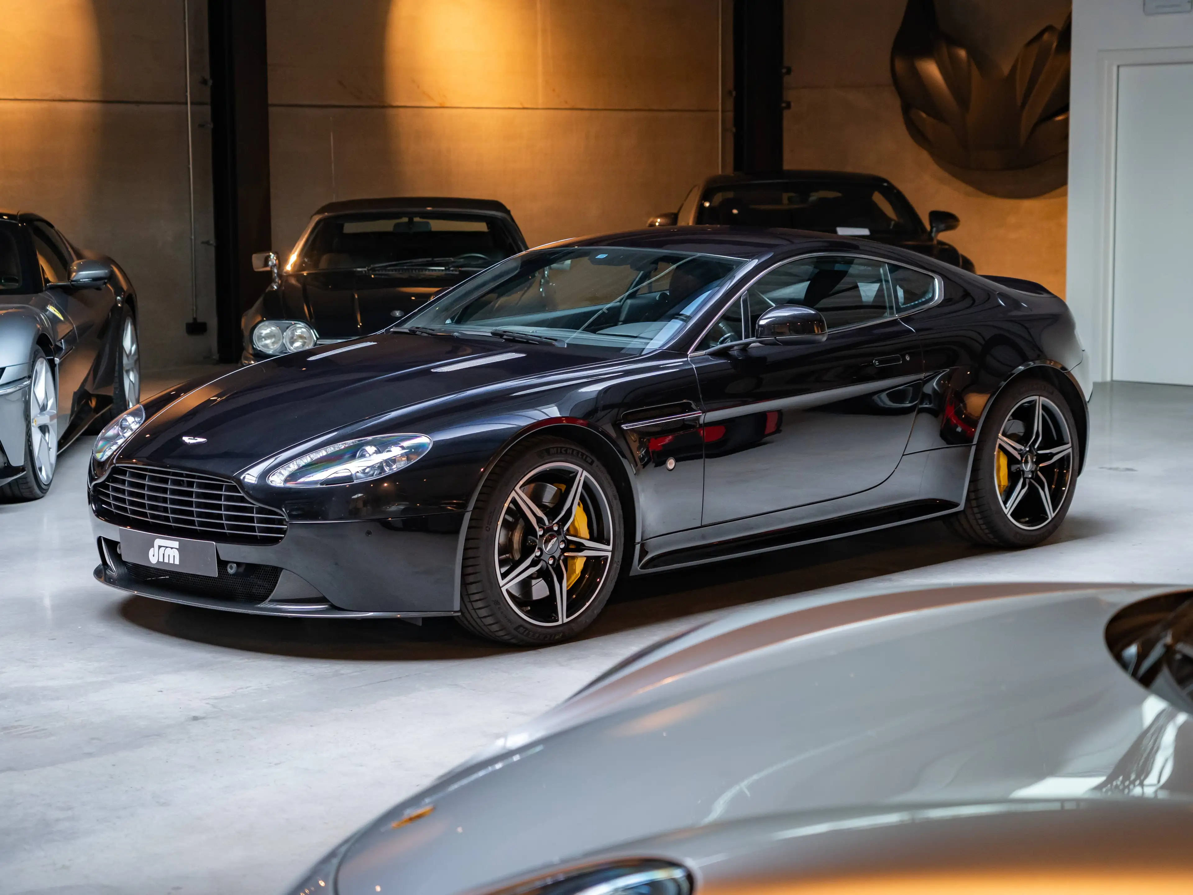 Aston Martin V8 Vantage S 4.7i V8 Sportshift II — photo 6